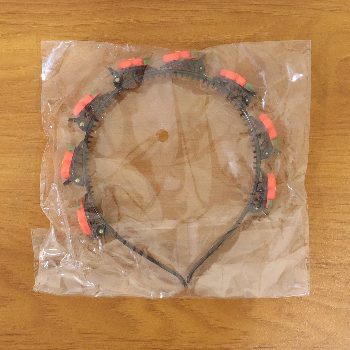 Versatile decorative headband for hairstyles and outfits