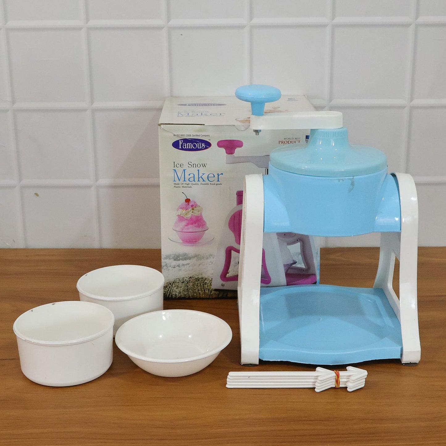 Non electric multifunctional blue manual ice gola maker for summer beverages
