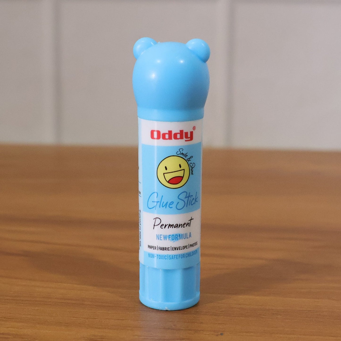 Durable kids glue stick for school and craft projects