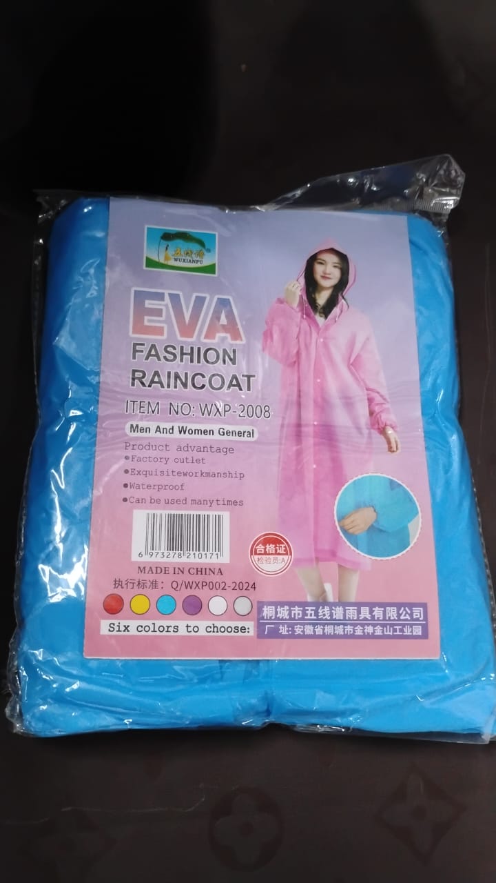 Durable outdoor raincoat suit for kids, ensuring they stay dry during play.