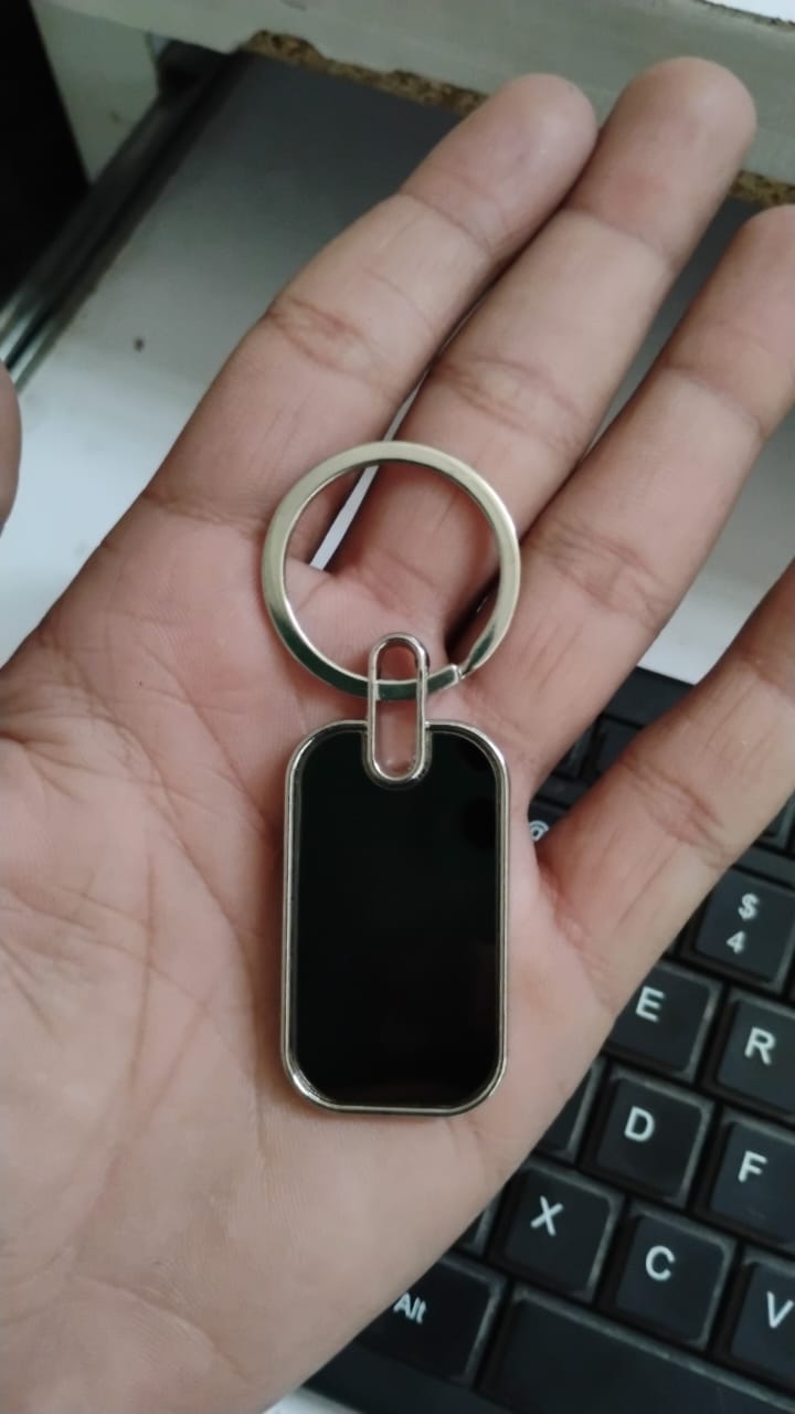SleekRing oval metal keyring showcasing minimalist design and durability