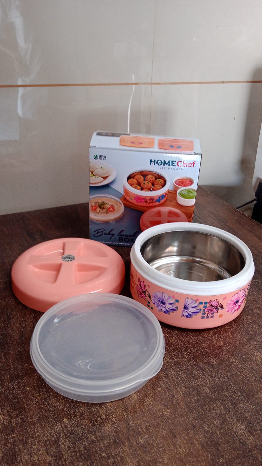 Durable insulated lunch box with double-wall design and floral print