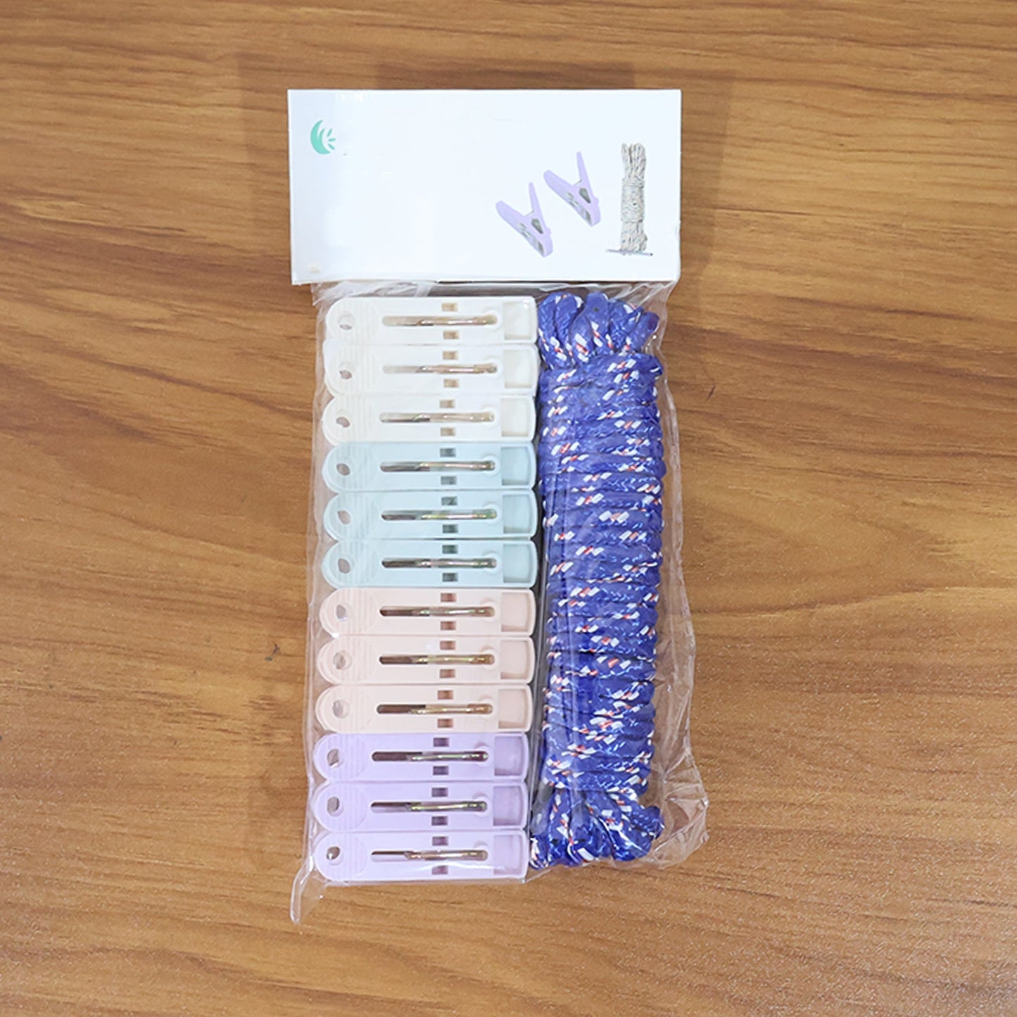 Outdoor drying rope with heavy duty clips securing clothes