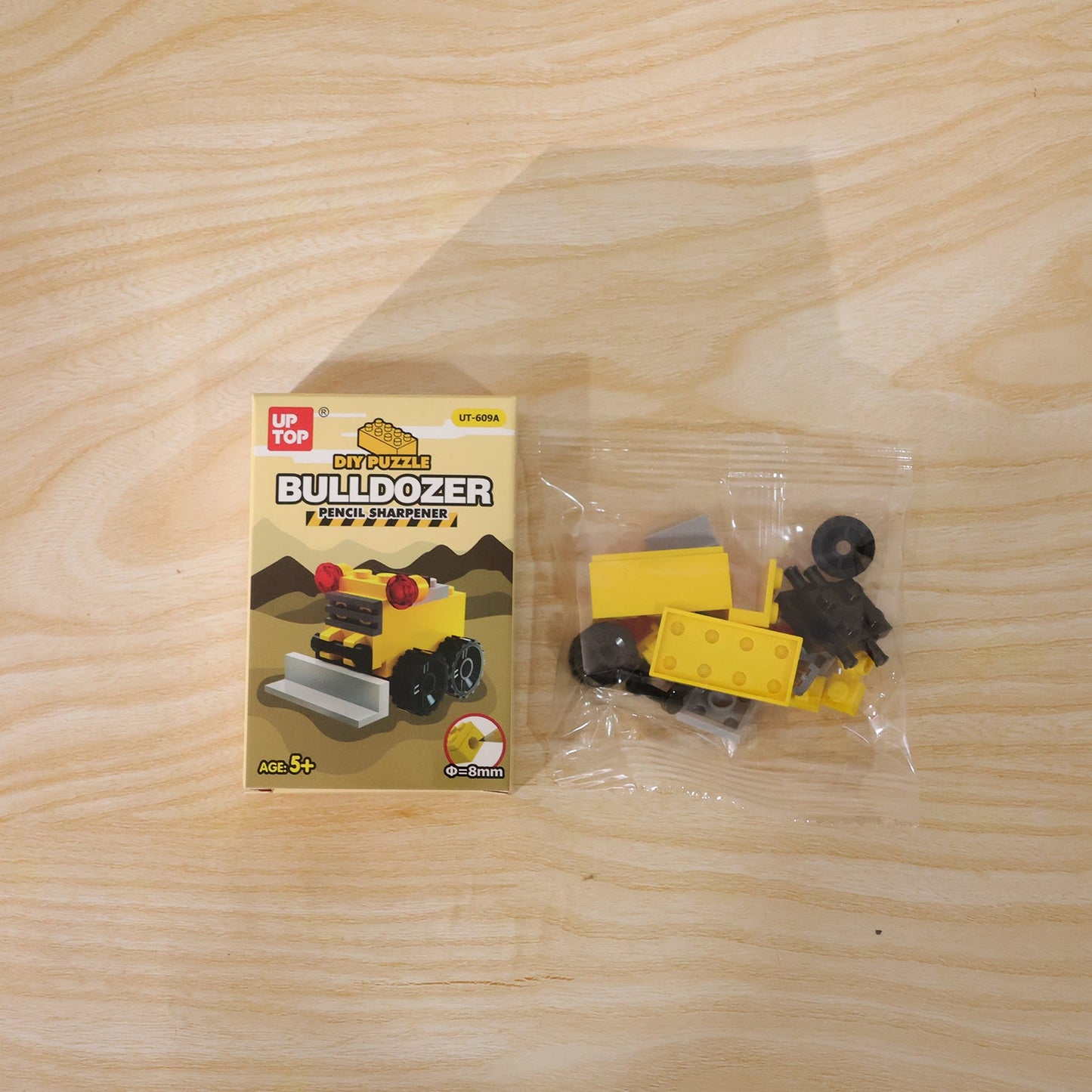 Durable plastic bulldozer sharpener toy for kids' stationery