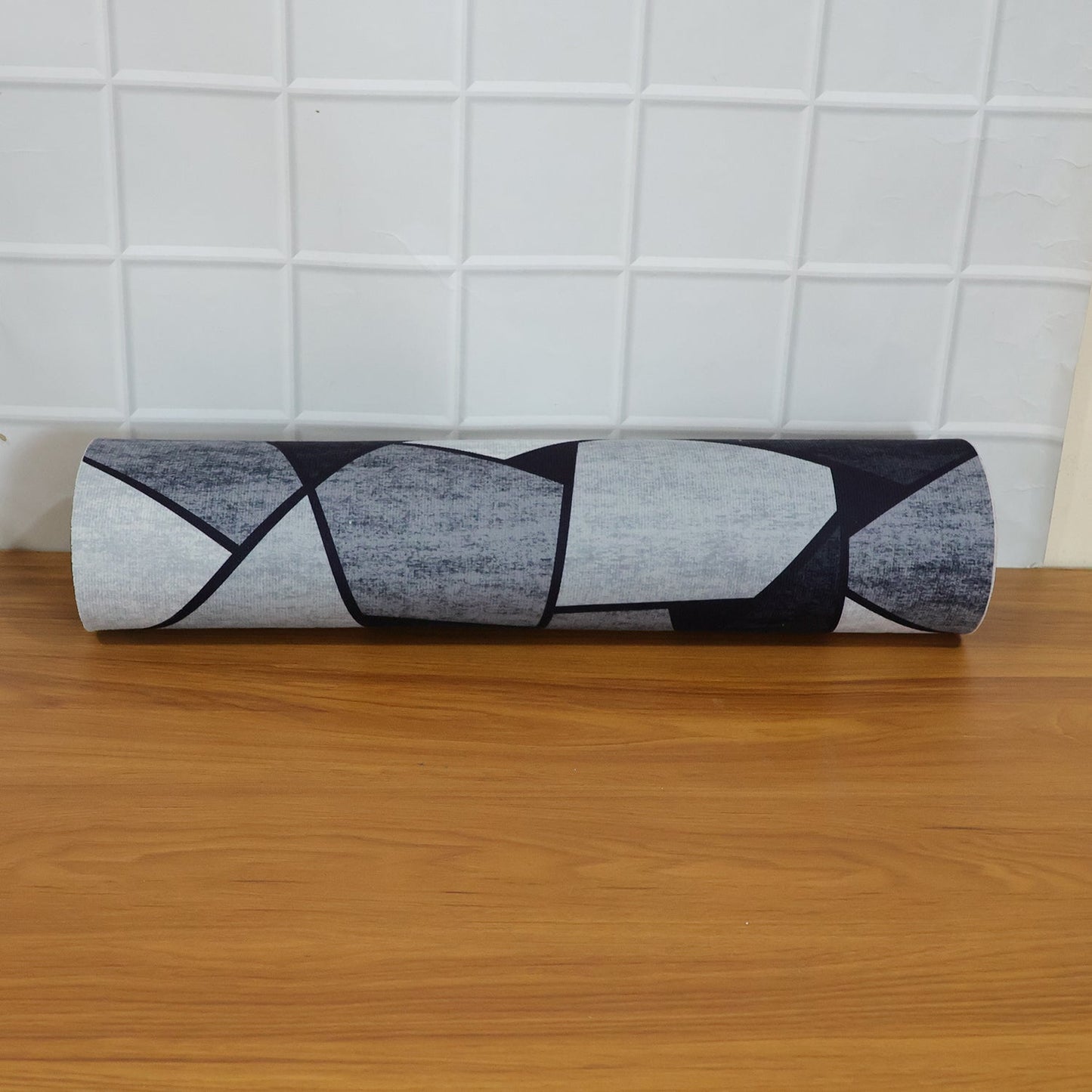 Durable geometric design floor mat for indoor & outdoor use