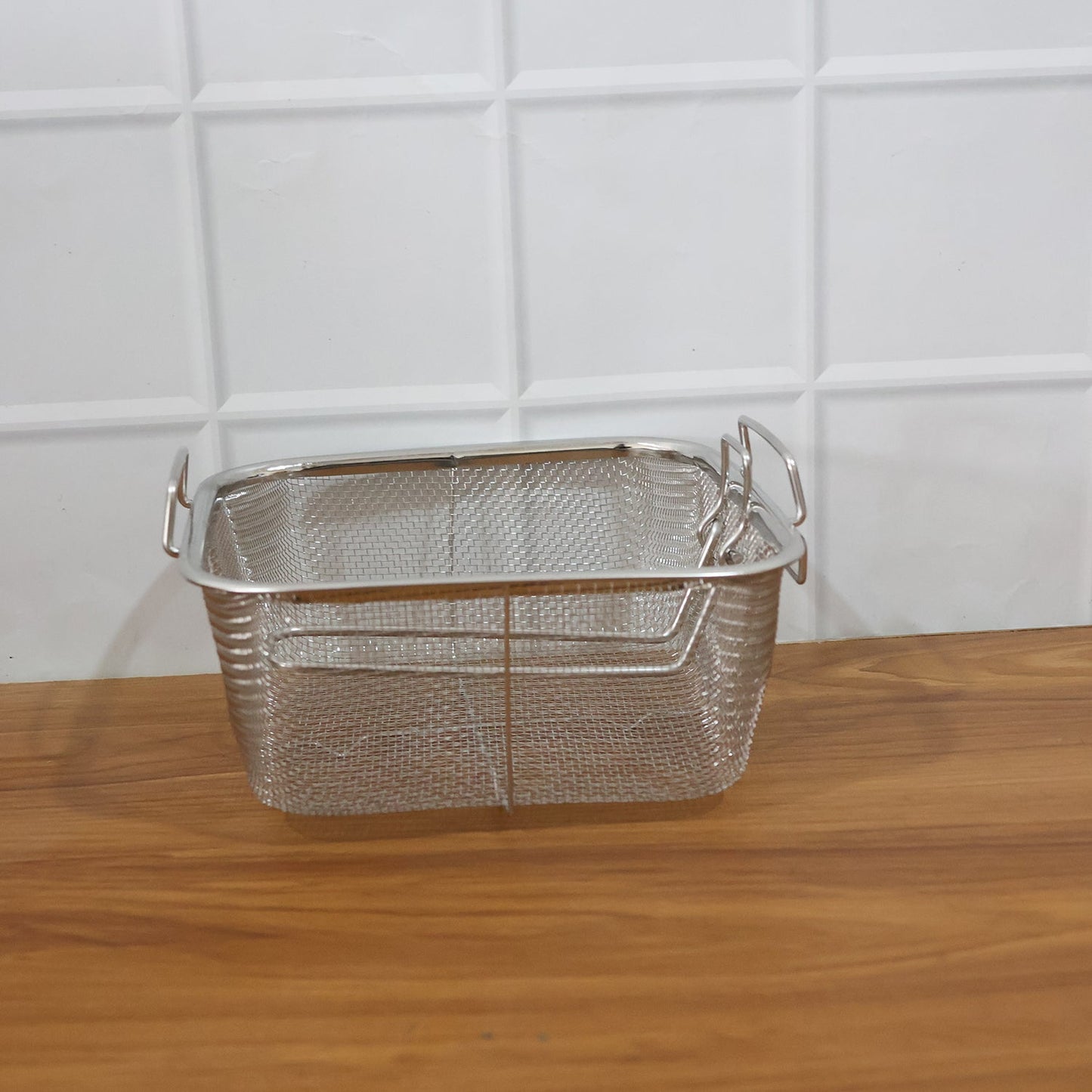 Professional-grade deep fryer basket for commercial use