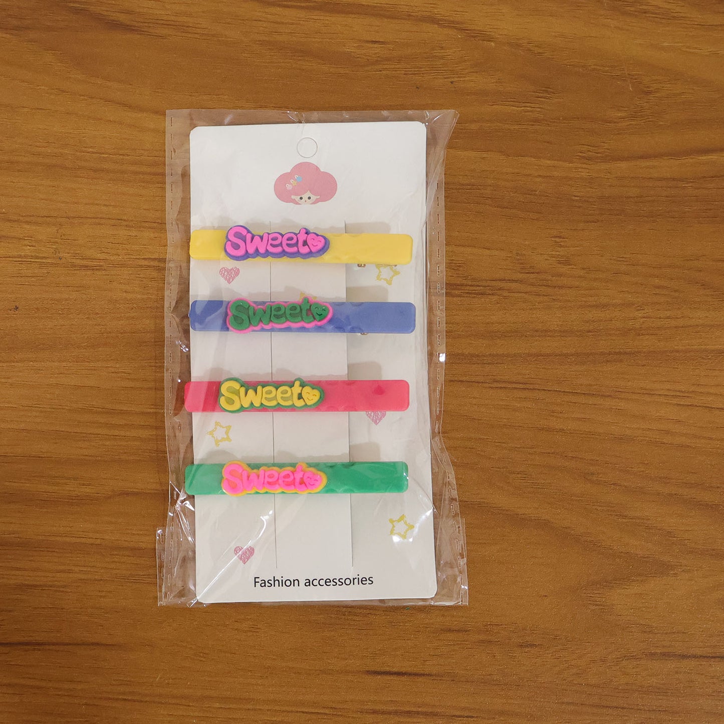 Model wearing Sweet Text colorful hair clips for casual styling