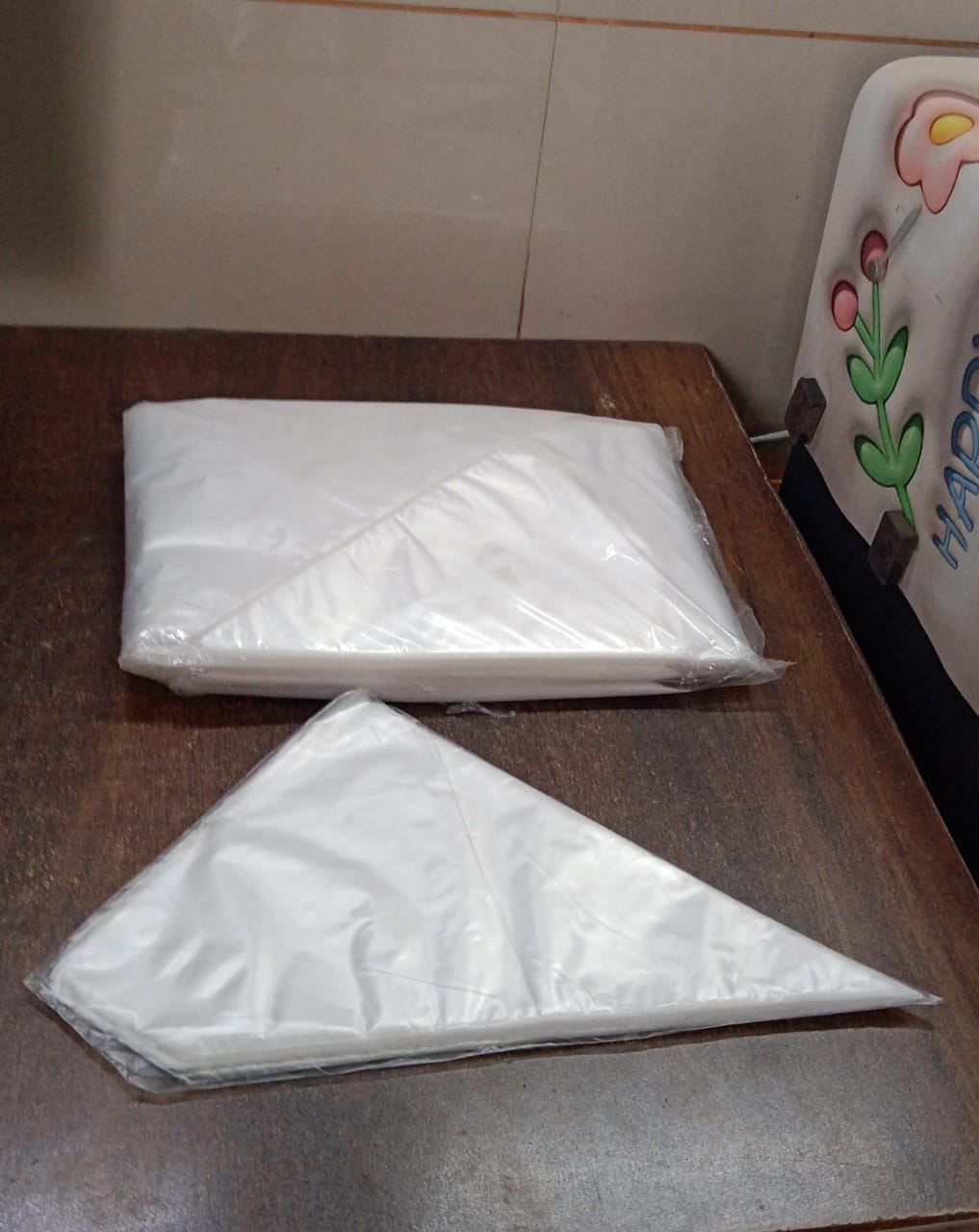 Disposable piping bags packed in bulk for multiple decorating projects