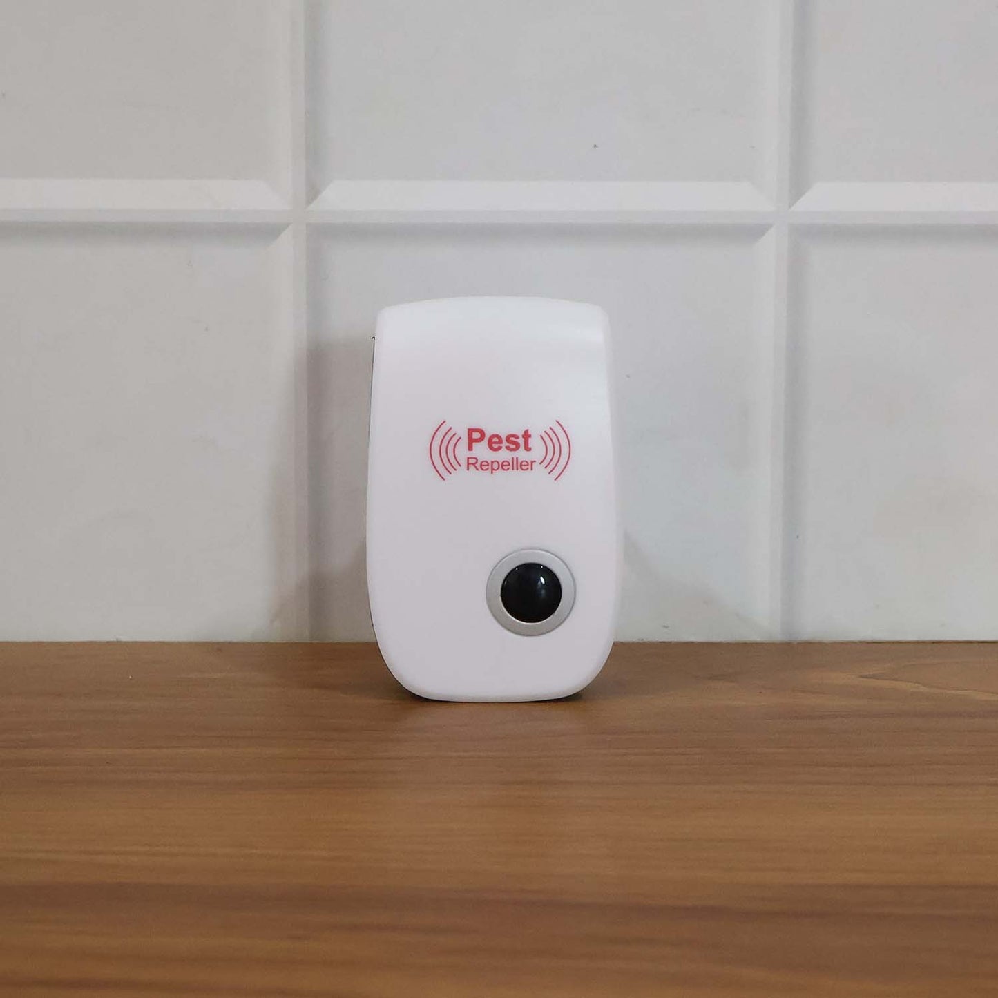 Anti-mosquito ultrasonic plug device for home pest control
