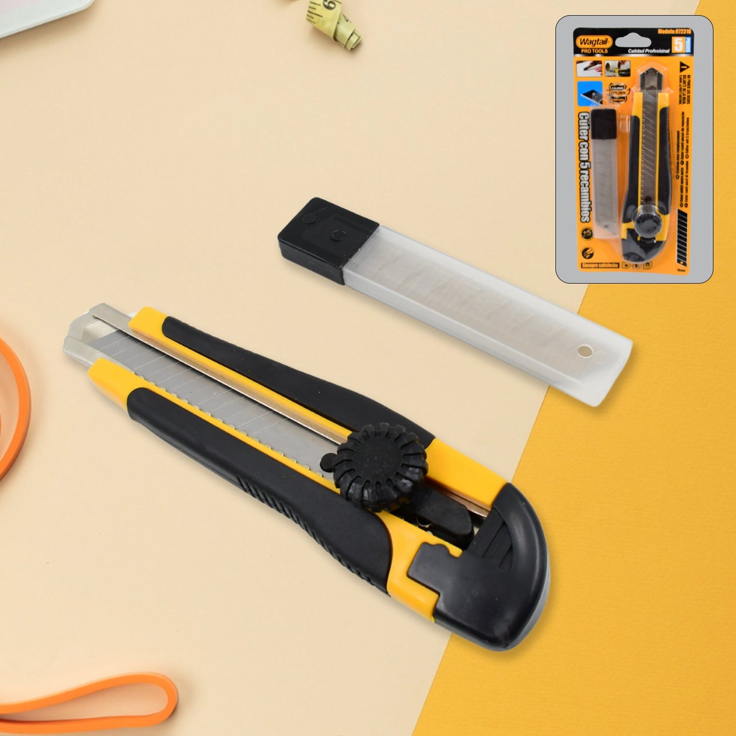 Wagtail heavy-duty cutter knife set with snap-off blades.