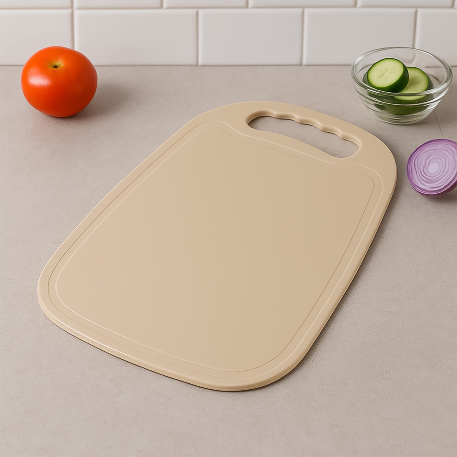 Plastic chopping board 34x23 cm with handle on kitchen counter
