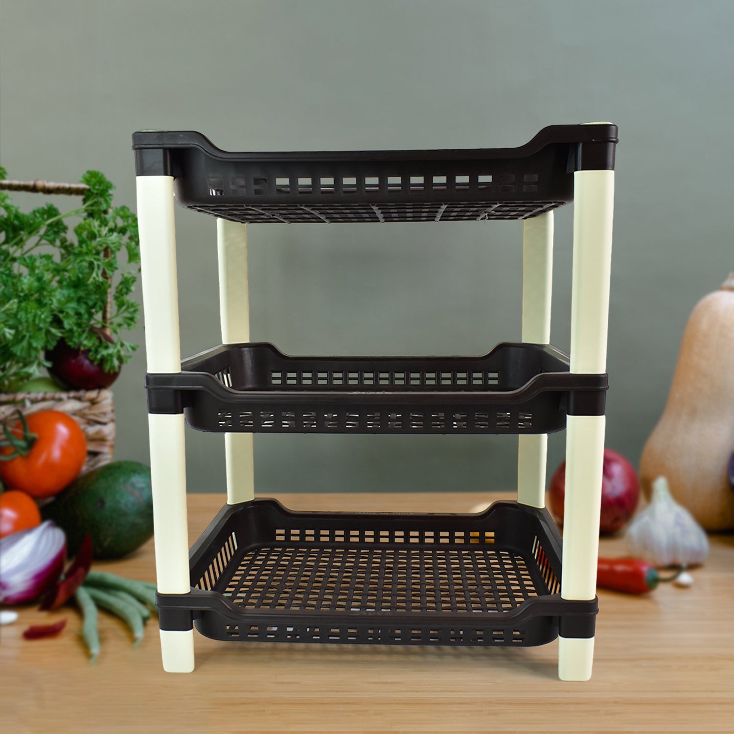 Big bin plastic storage shelf with ventilated grid trays for airflow