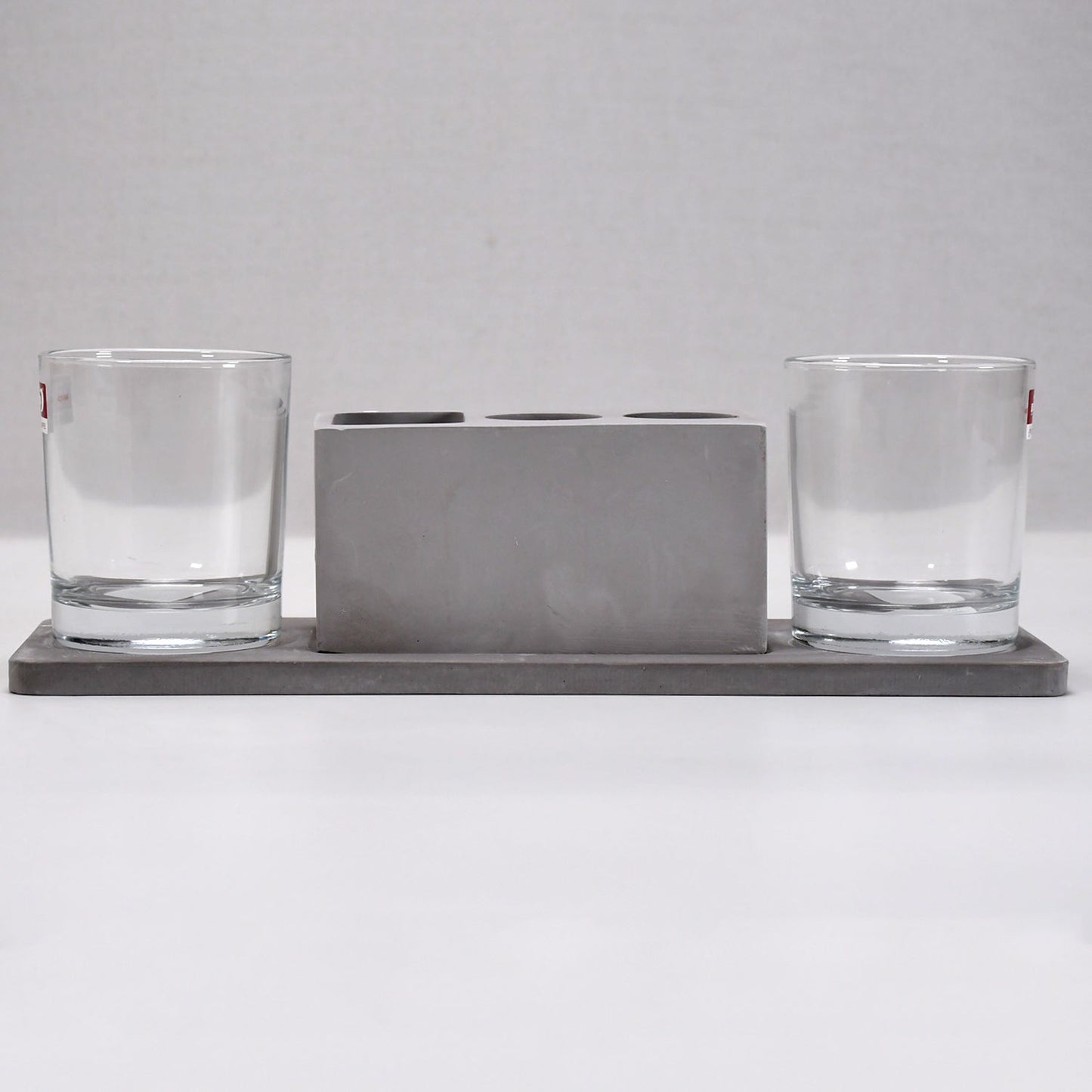 Brand new wine glass holder set, perfect for modern Indian homes.