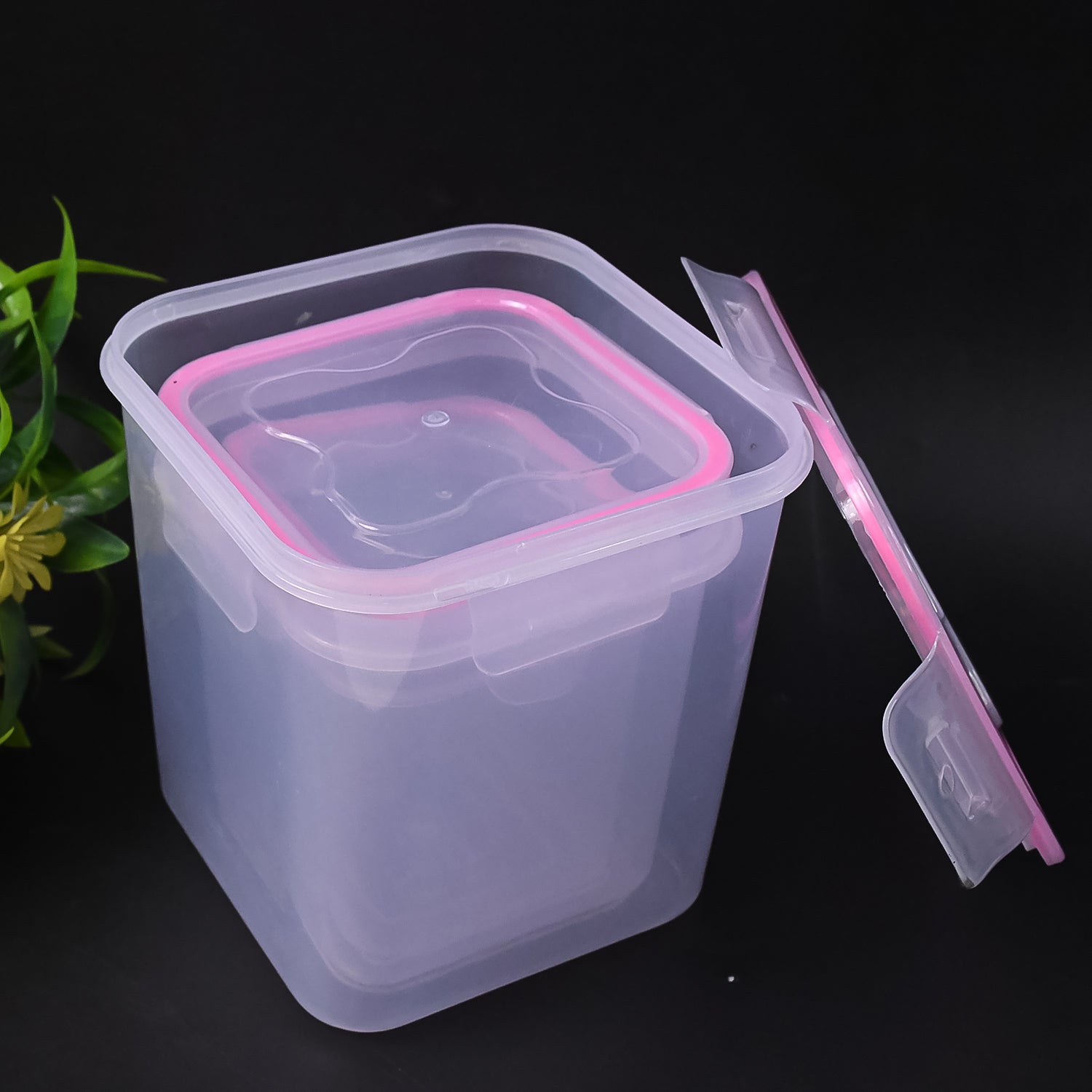 Lock Fresh kitchen container set with air seal lock for freshness
