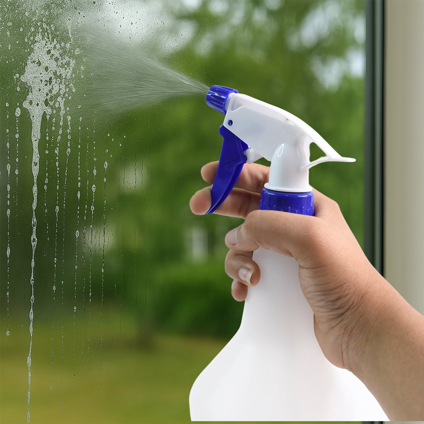 1L plastic trigger spray bottle with ergonomic design for multipurpose use