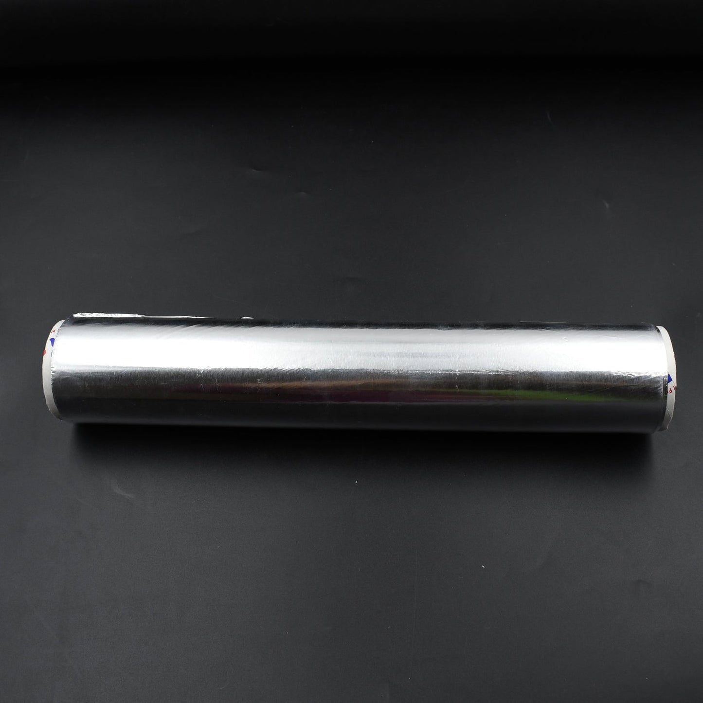 Durable aluminum foil sheet ensures food stays hygienic.