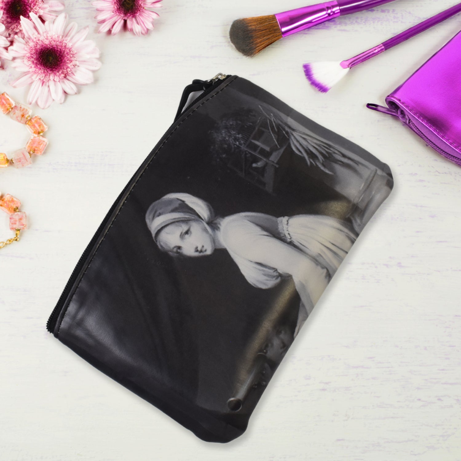 Organivo Storage Bag in a different pattern, ready for travel essentials.