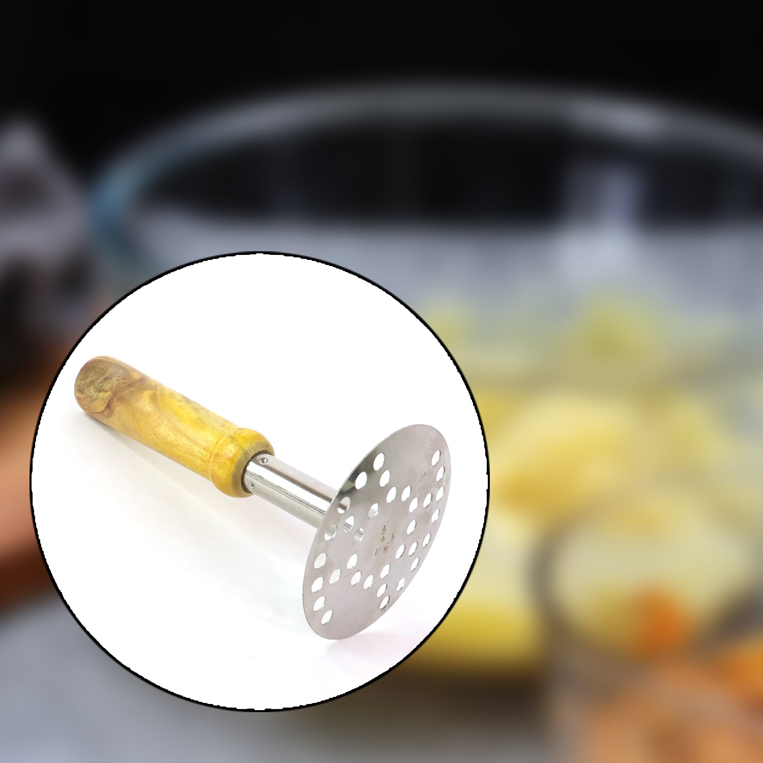 High-quality stainless steel and wooden handle construction of the masher.