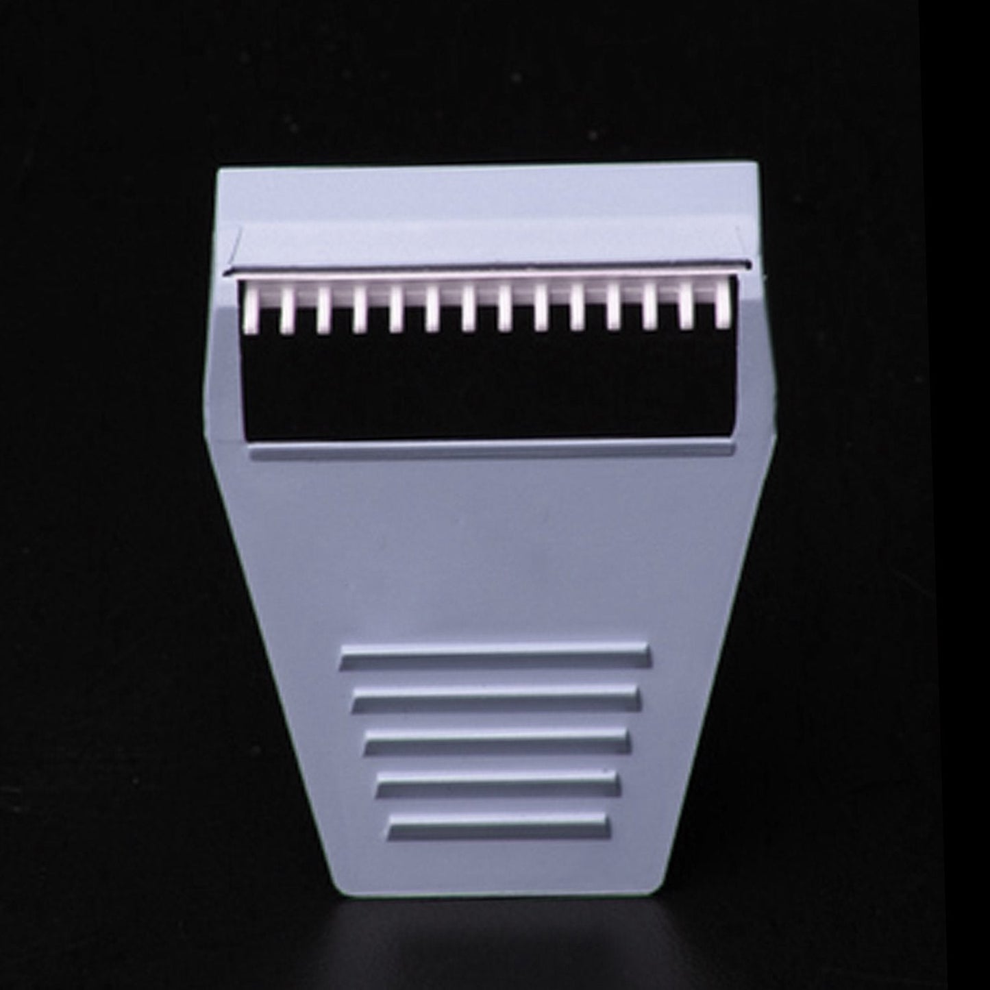 VelvaBloom Women's Body Razor for smooth, gentle shaving.