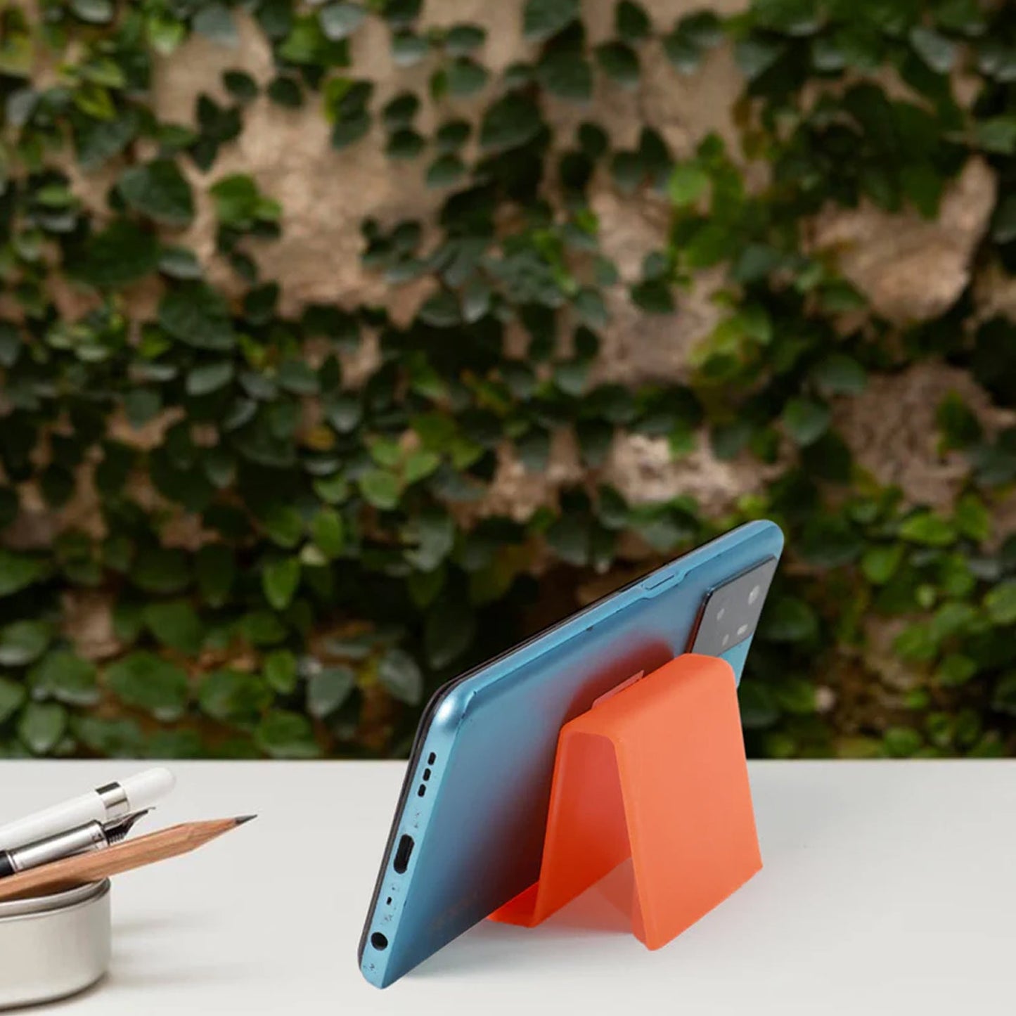 Mobile phone stands in mixed colors providing secure smartphone hold