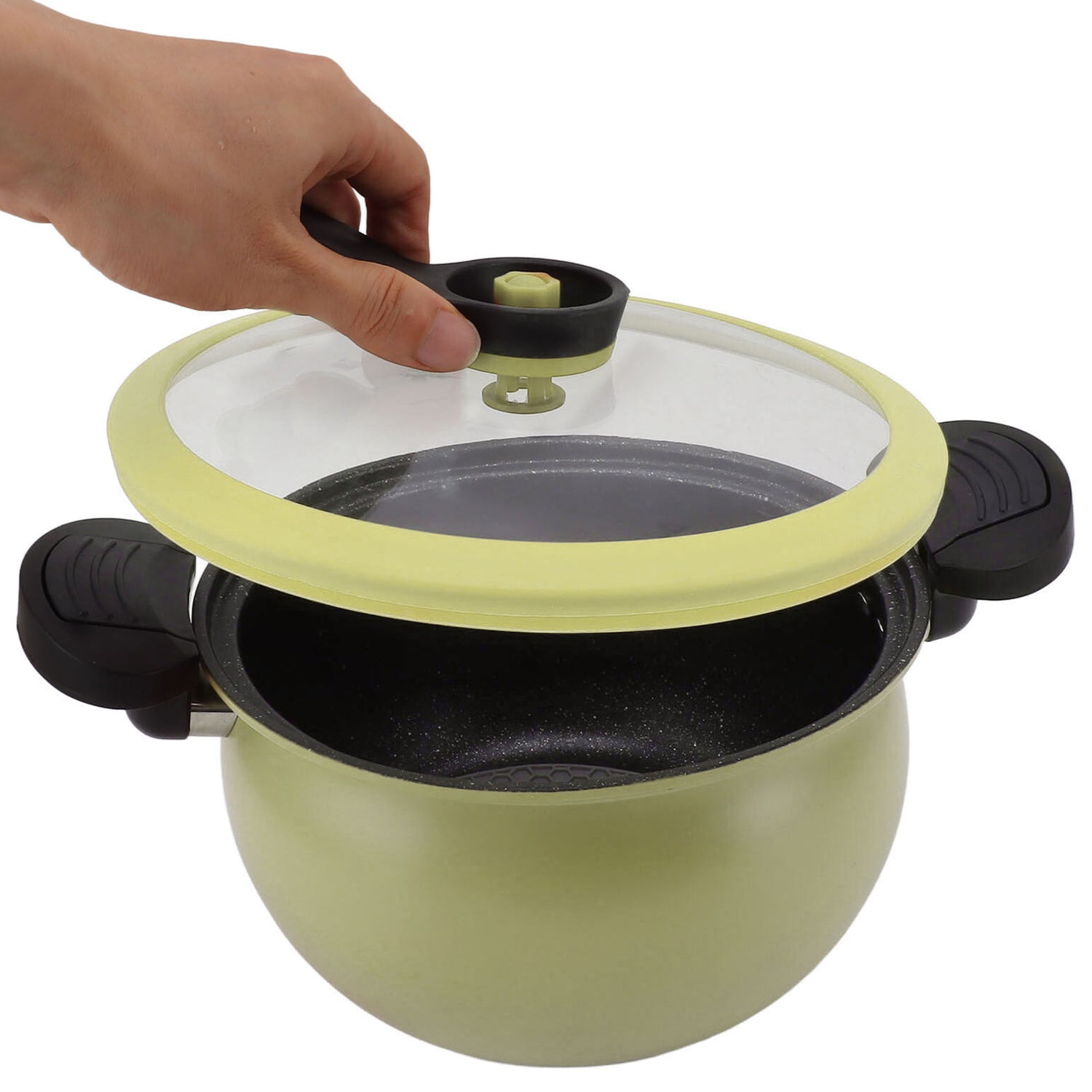 Ergonomic design of the pressure cooker handle and valve.