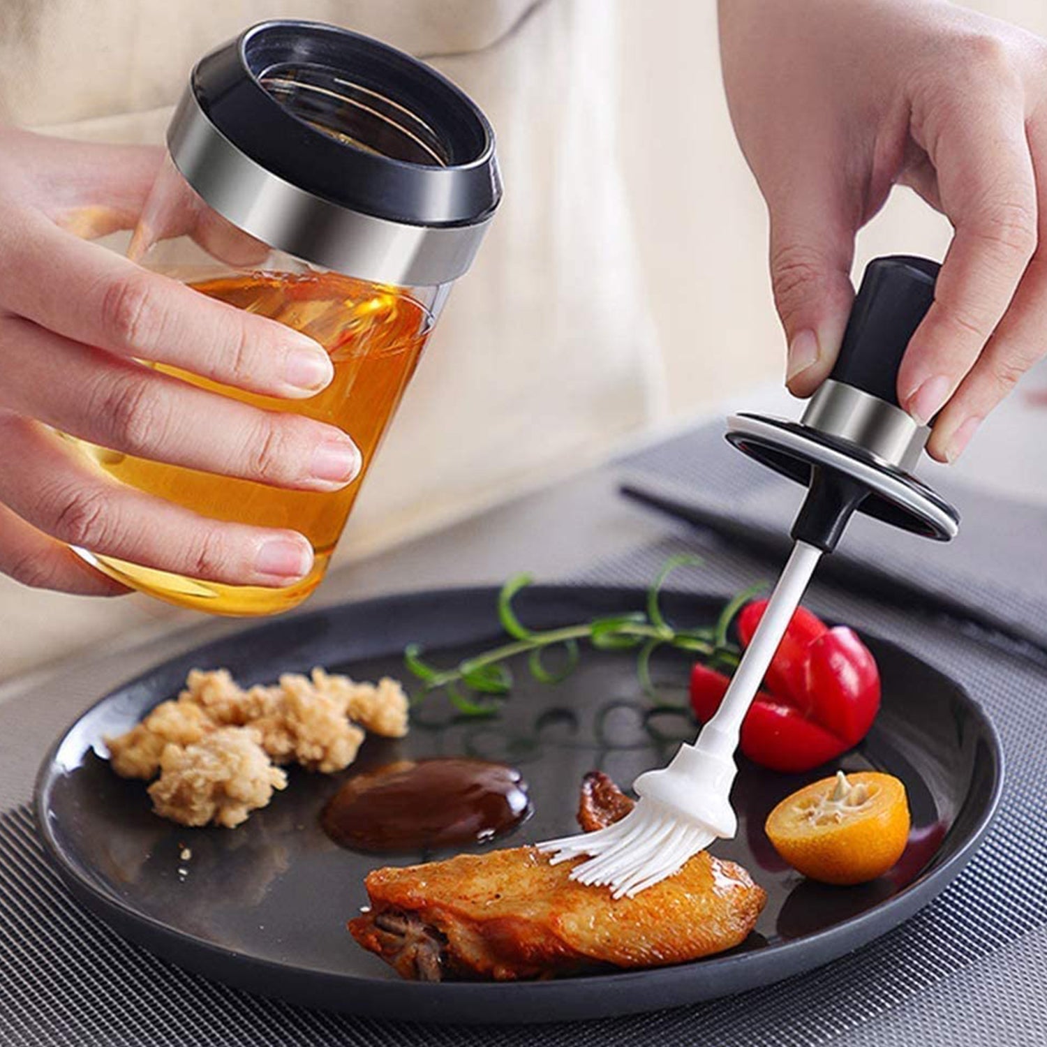 Compact silicone brush oil dispenser bottle for kitchen seasoning storage