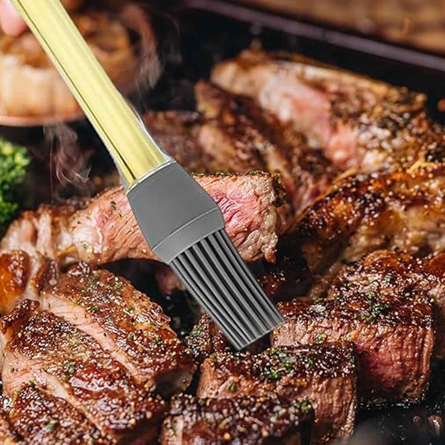 Heat-resistant silicone chefÕs brush for kitchen use