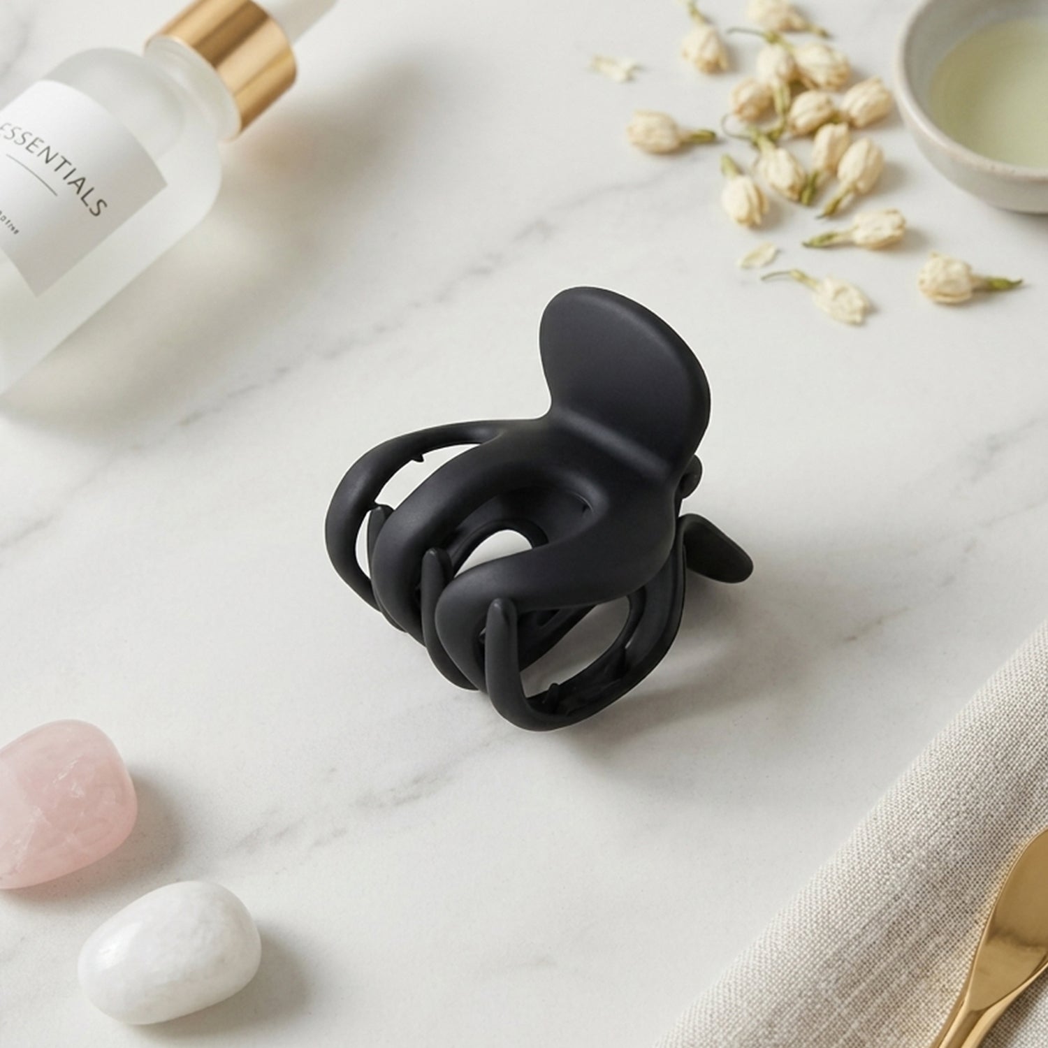 Hair styling accessories including matte hair claw clip