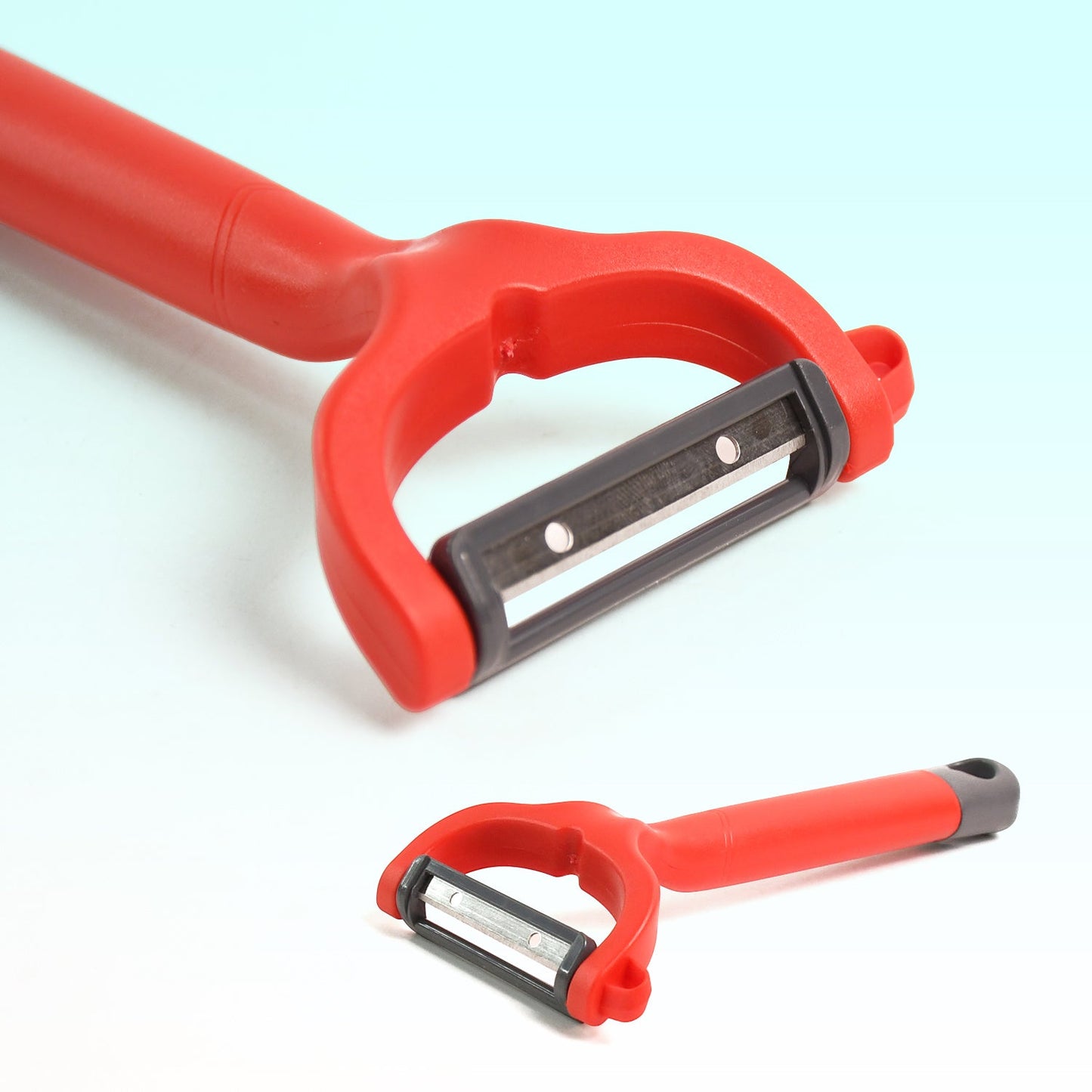 Compact Apex kitchen knife and peeler combo perfect for daily fruit and vegetable prep