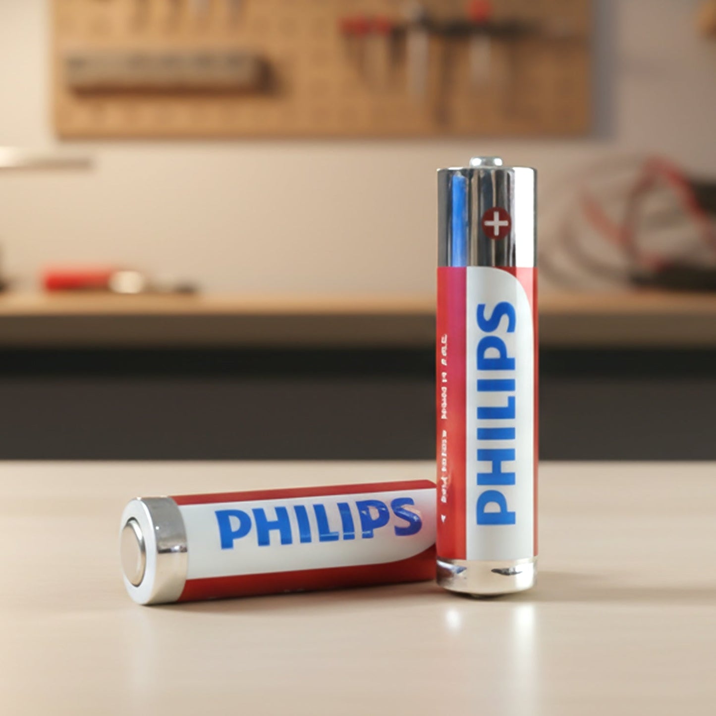 AA alkaline batteries with standard power output