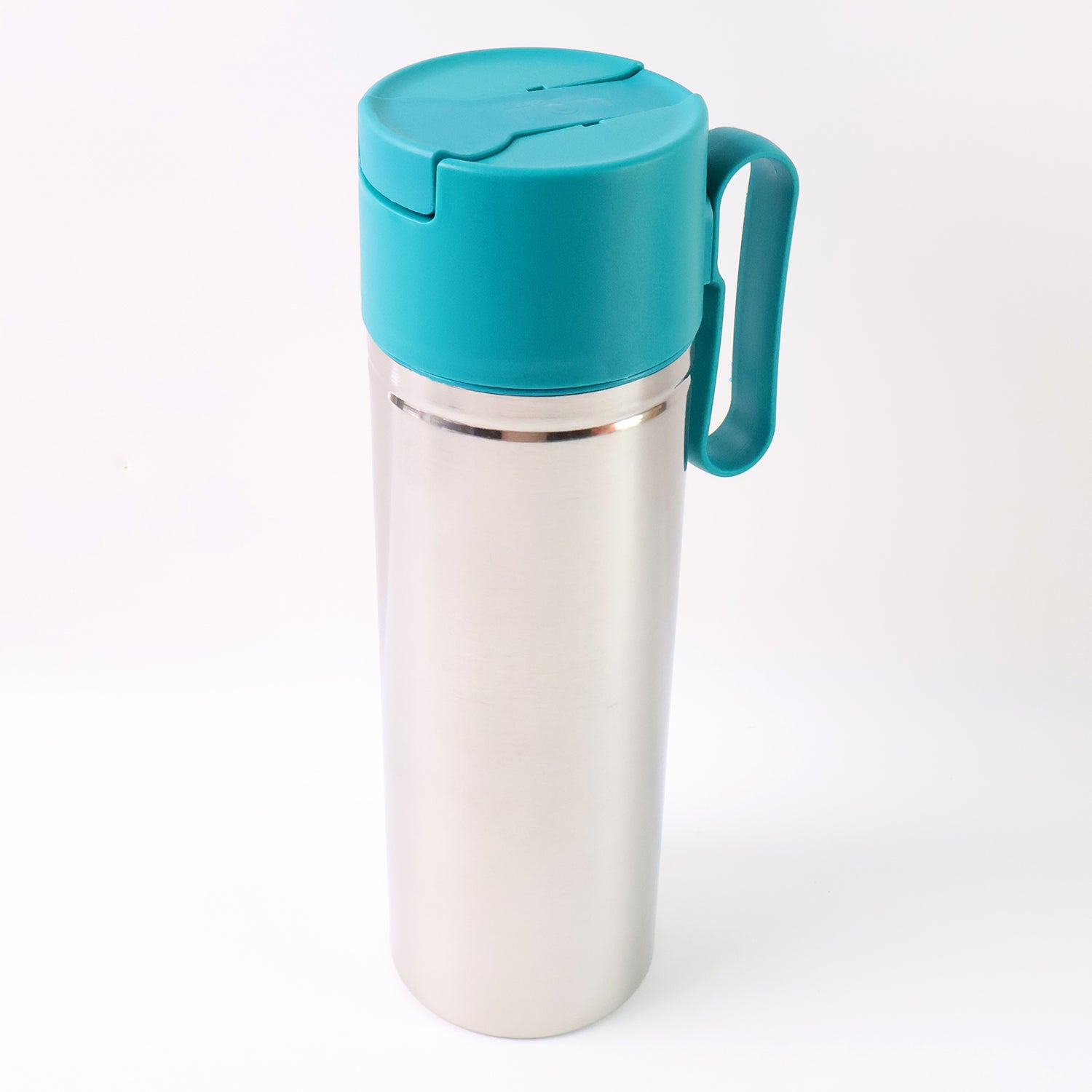 Silver stainless steel oil bottle featuring a blue flip lid for freshness