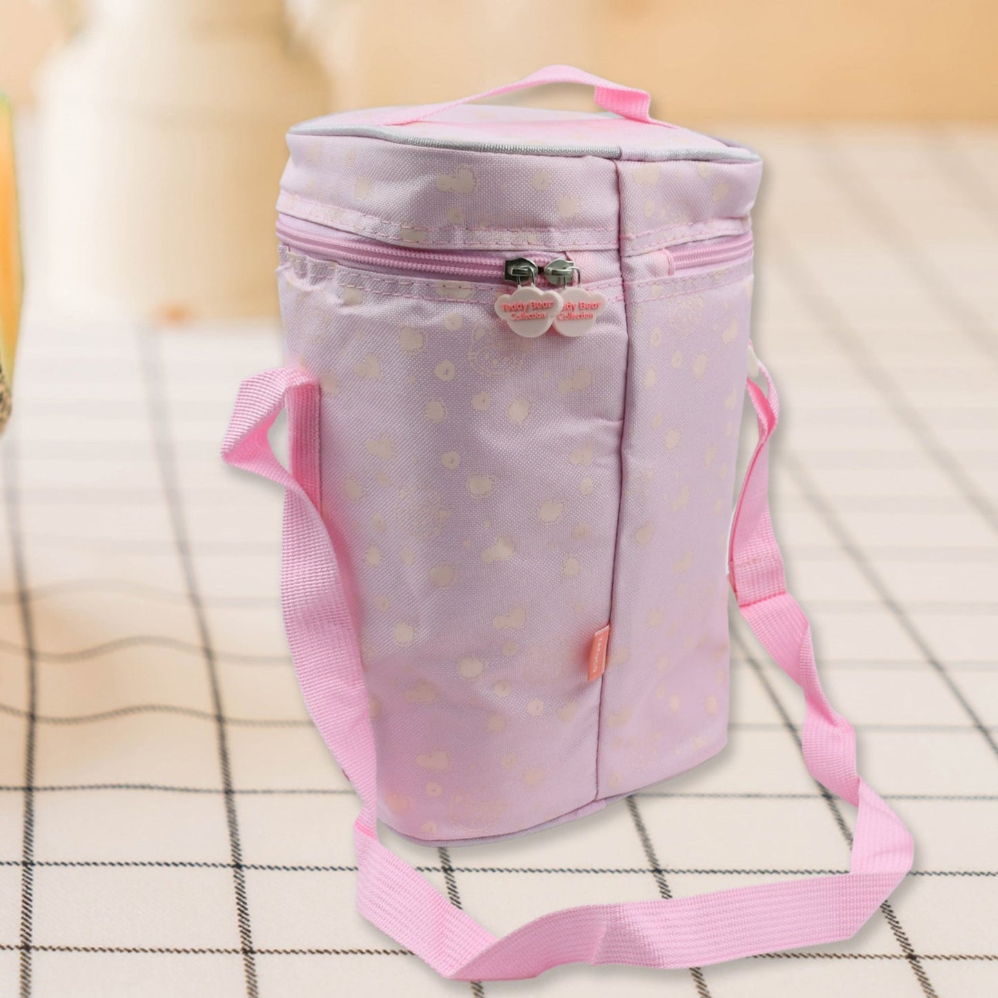 Cute and spacious lunch bag suitable for office, school, or travel