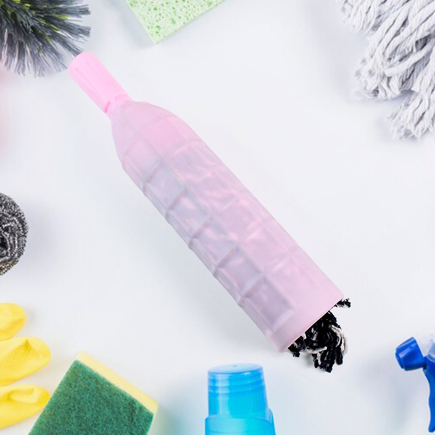 Compact and lightweight floor mop refill suitable for various floors