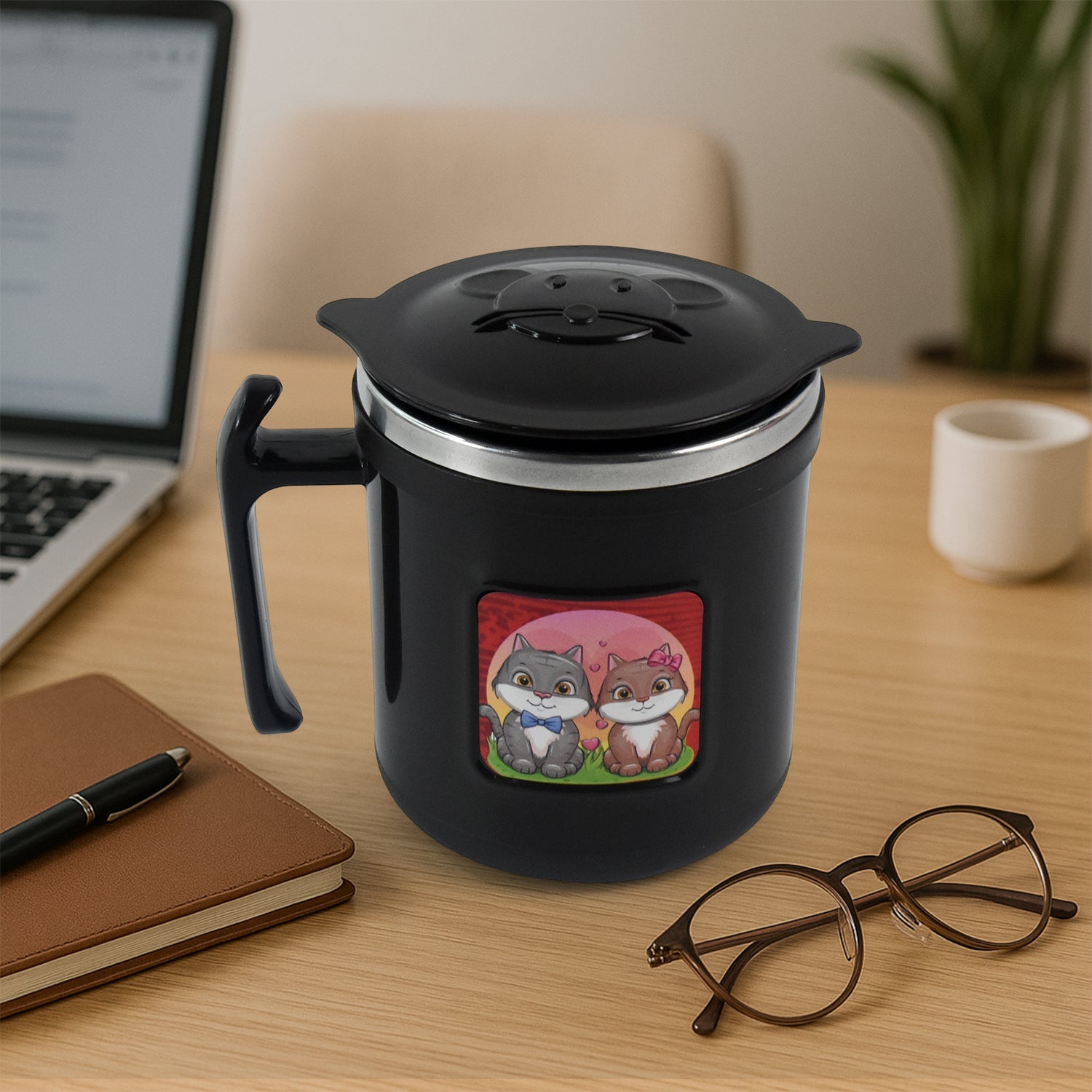 Black insulated cat mug with a playful cat print, 250 ml capacity.