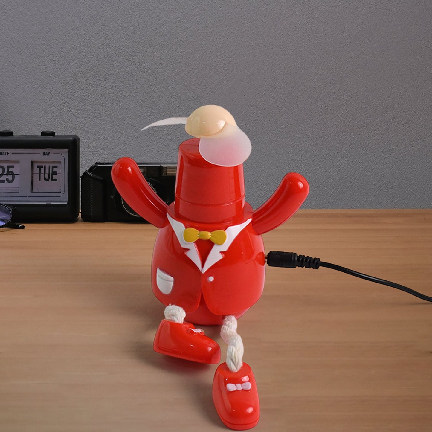 Portable USB cartoon mini fan with kitty face and red costume