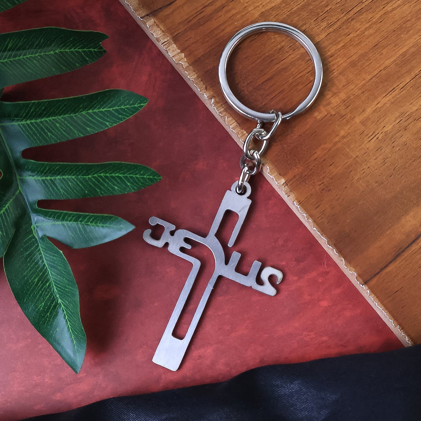 Religious faith keychain with Gujarati Jesus inscription