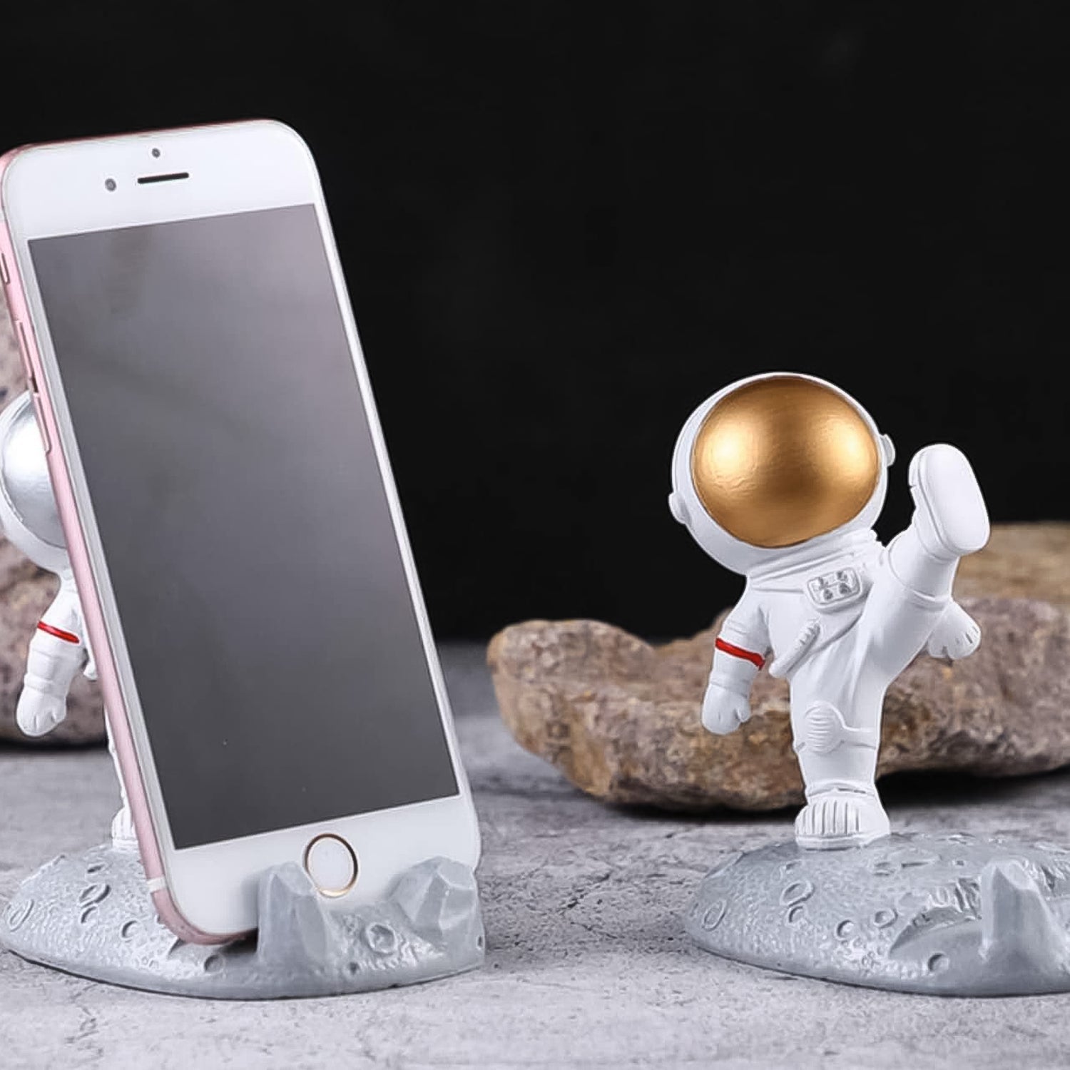 Astronaut Phone Holder as a fun desktop ornament without a phone, highlighting its whimsical design.