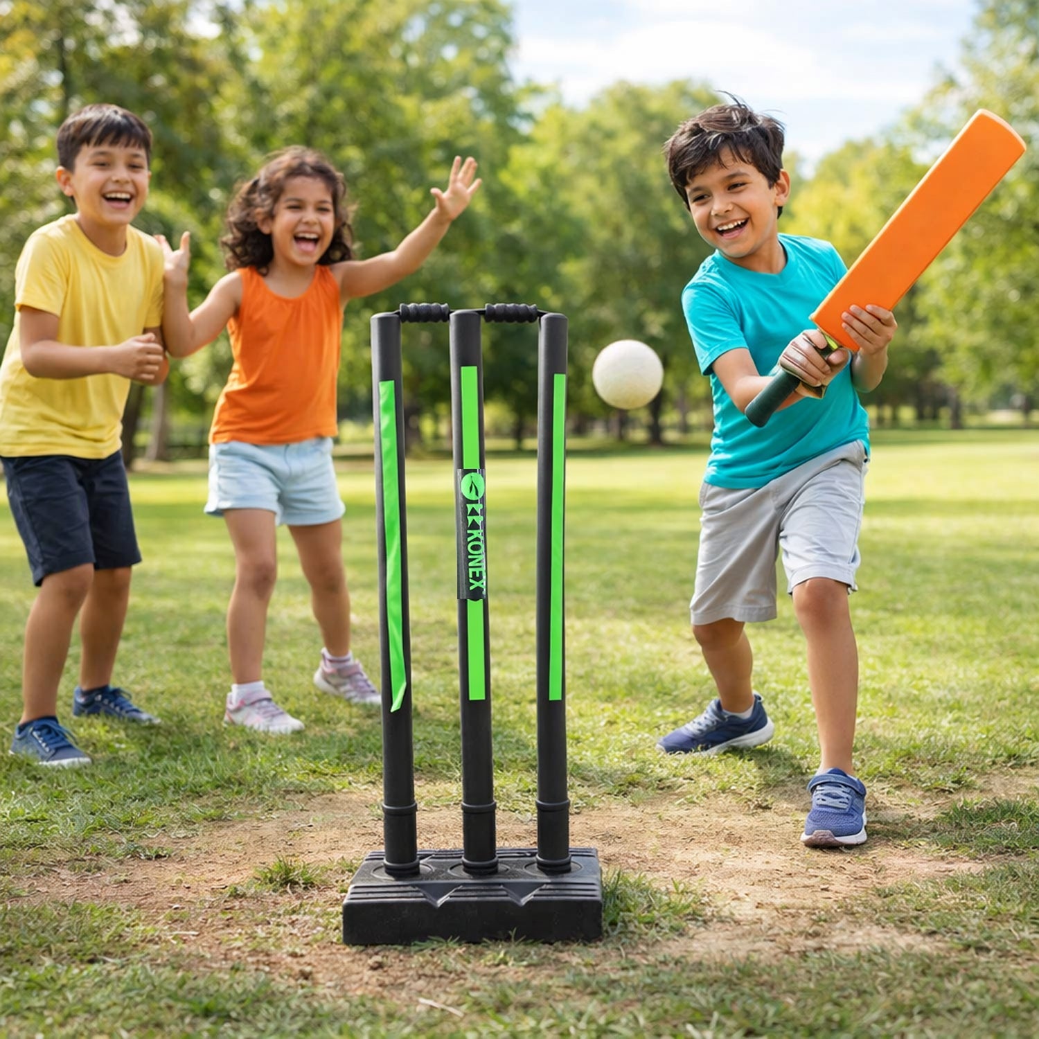Professional style cricket stump set for training and games