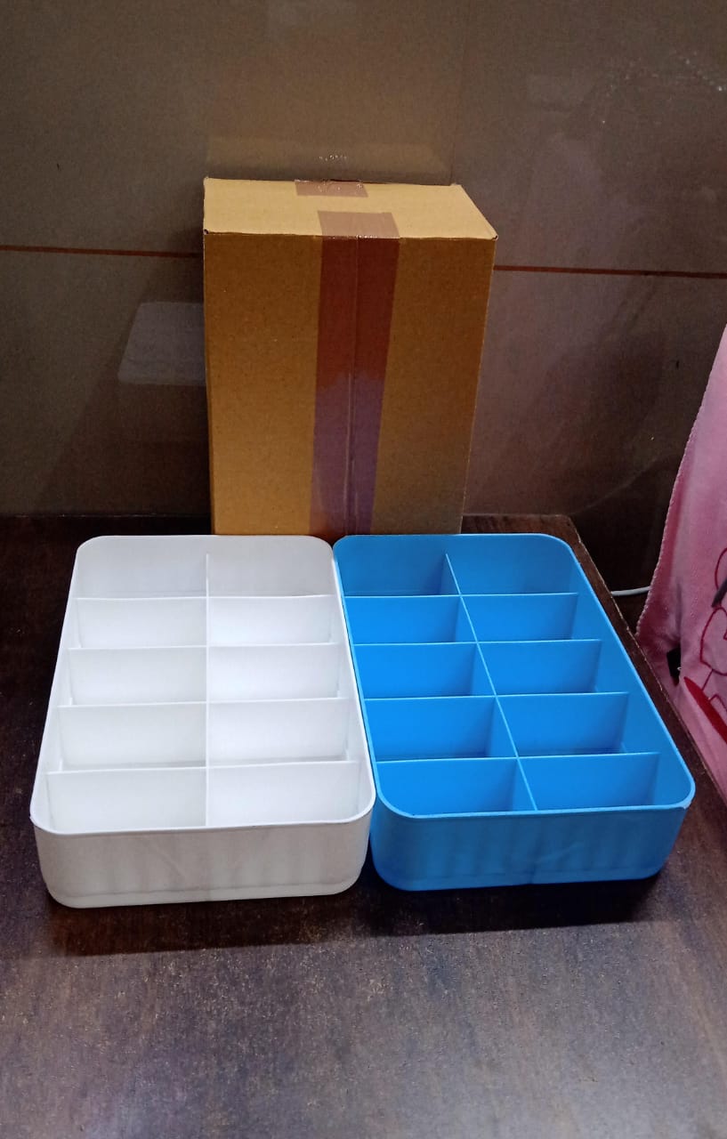 Side profile of the 10-grid drawer organiser set, showcasing its compact and stackable design.