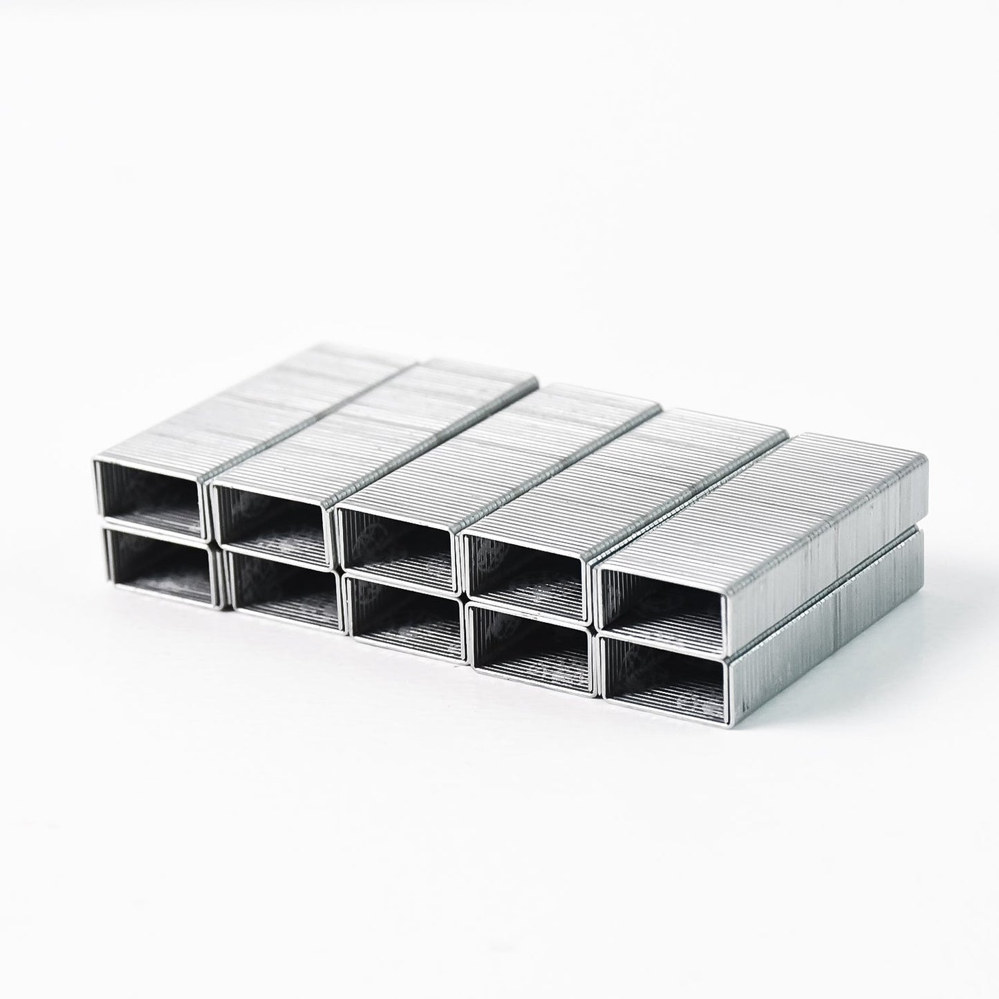 Rust-resistant galvanized steel staples for office, school, and home use