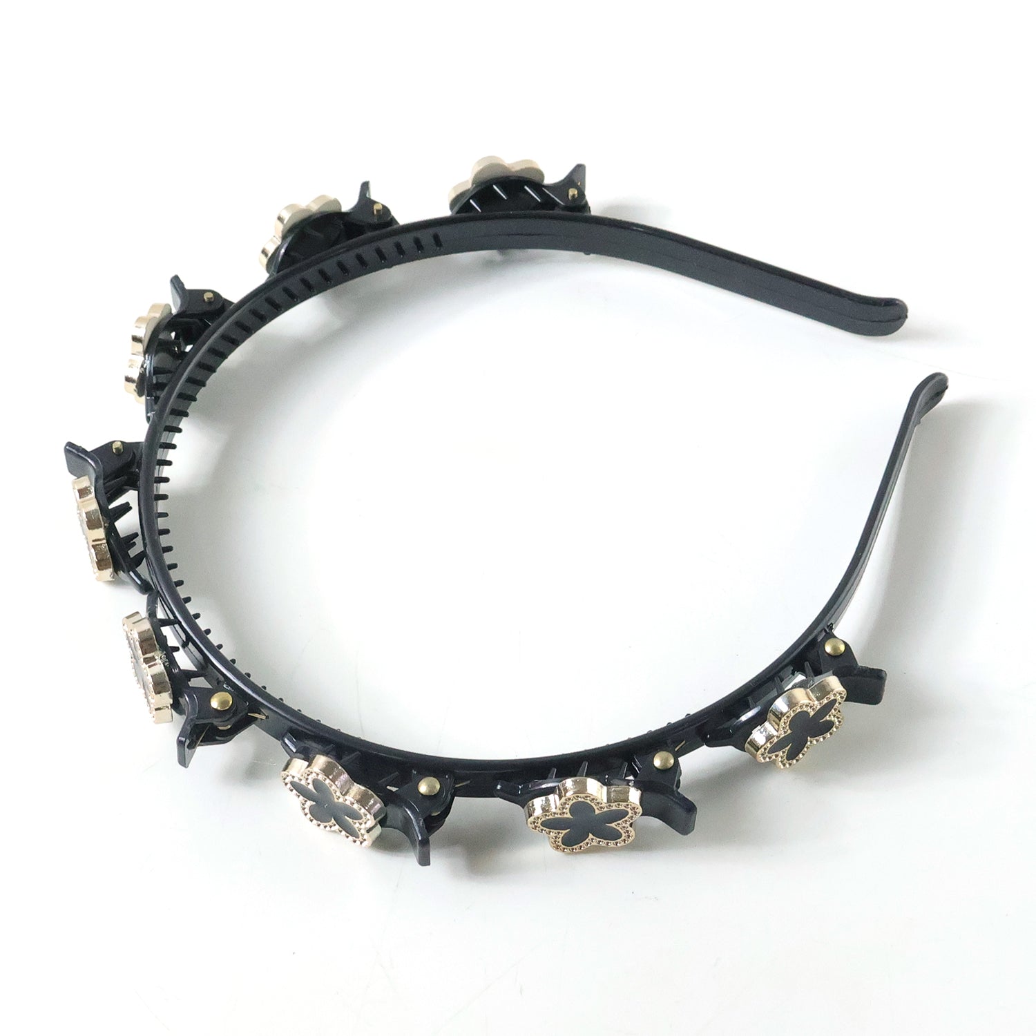 Trendy embroidered floral headband suitable for parties and daily wear