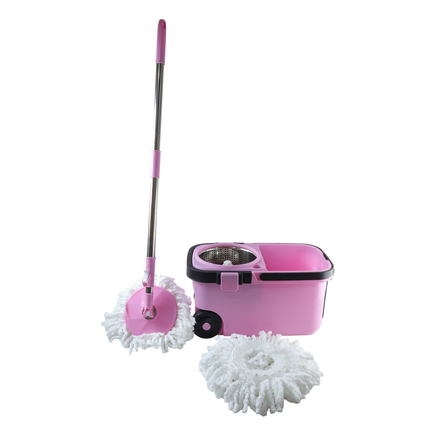 Detail of the hands-free wringing system of the floor cleaning mop bucket.