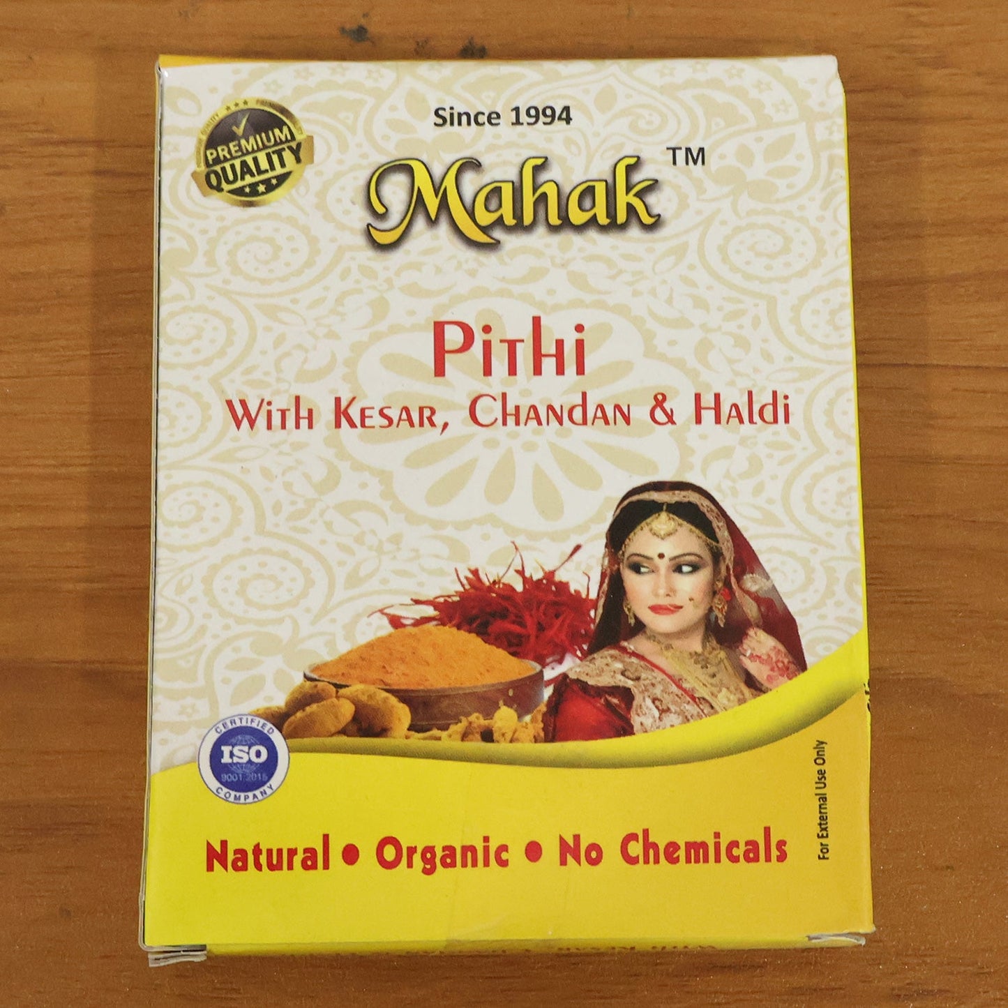 Fine herbal powder of Mahak Pithi for gentle face and body cleansing