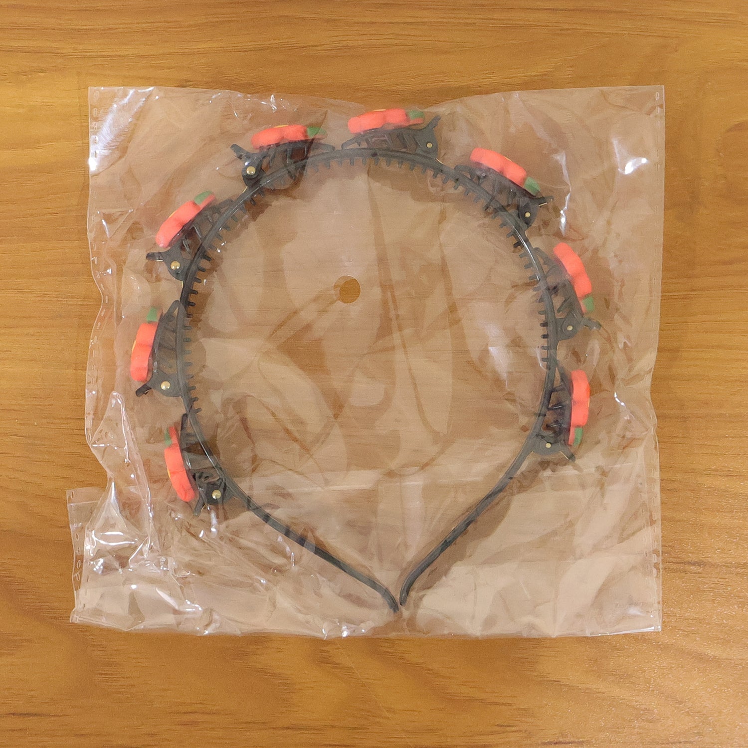 Versatile decorative headband for hairstyles and outfits