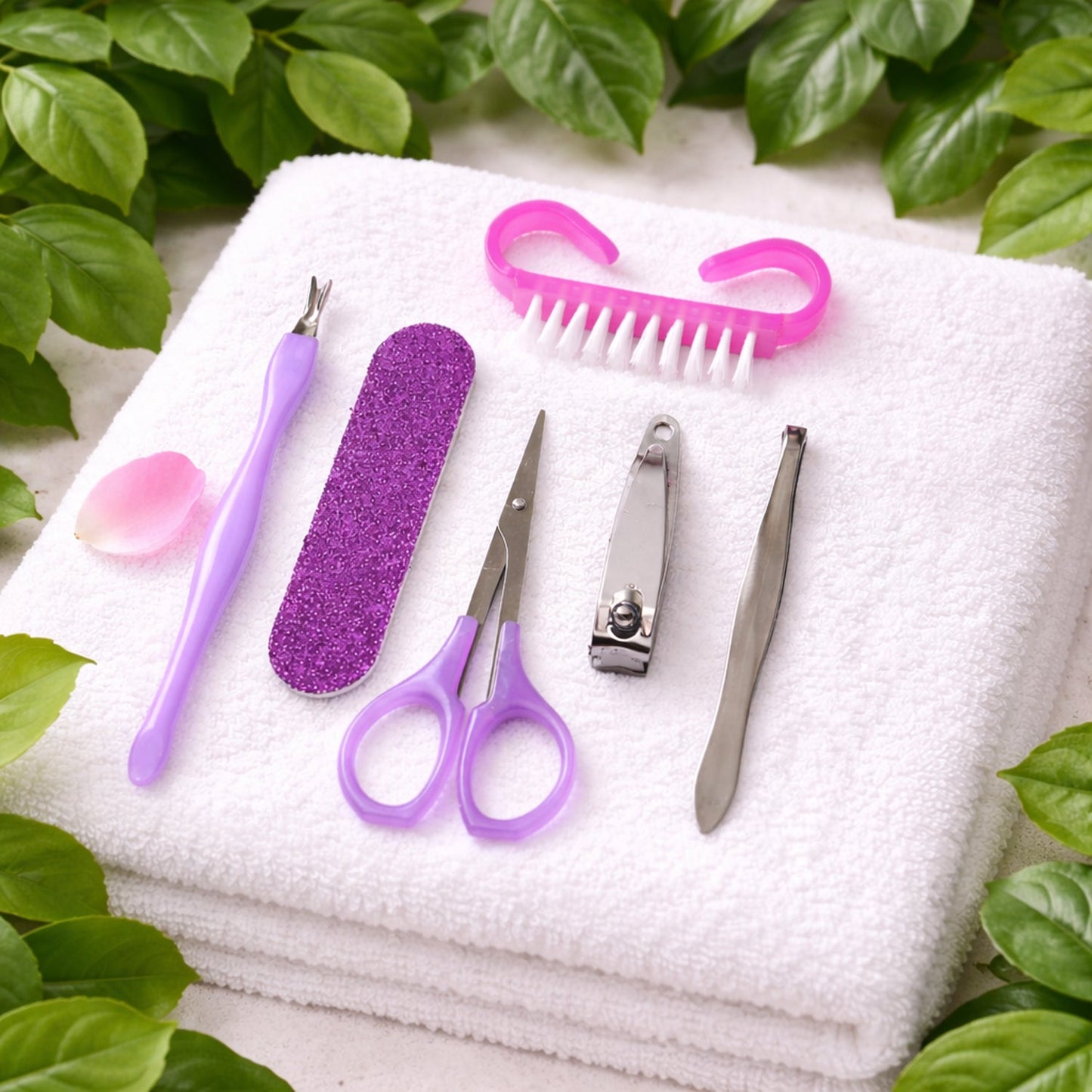Personal grooming 6 in 1 nail care kit with tools
