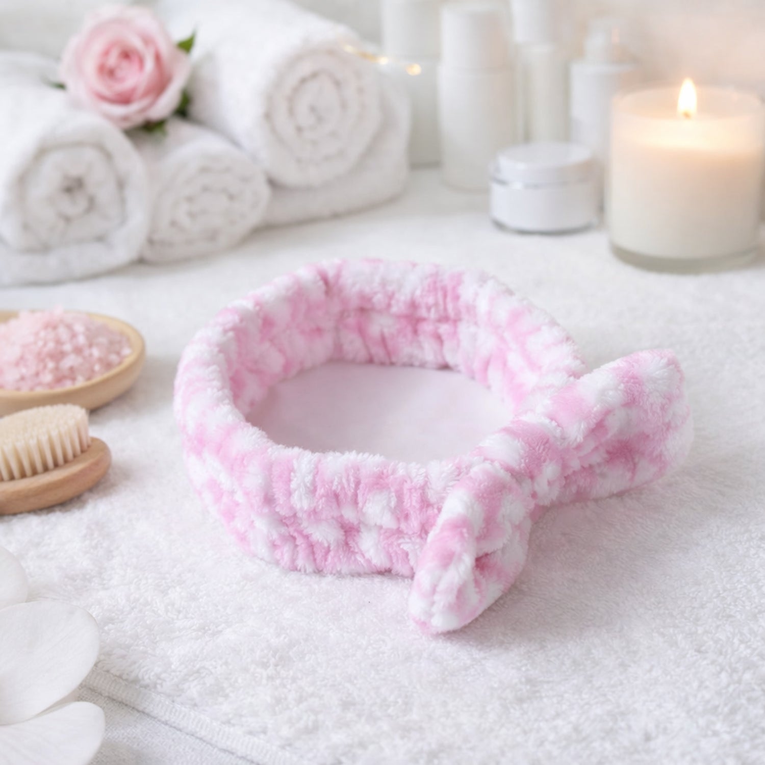Stretchable hair band holding hair securely during facial treatment