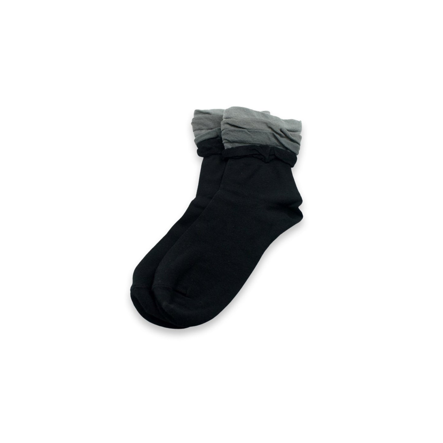Simple, breathable ankle socks for all-day wear.