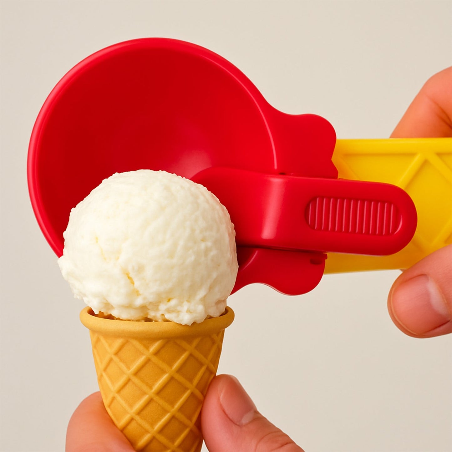 Dual-function scoop utensil for ice cream and melon balls