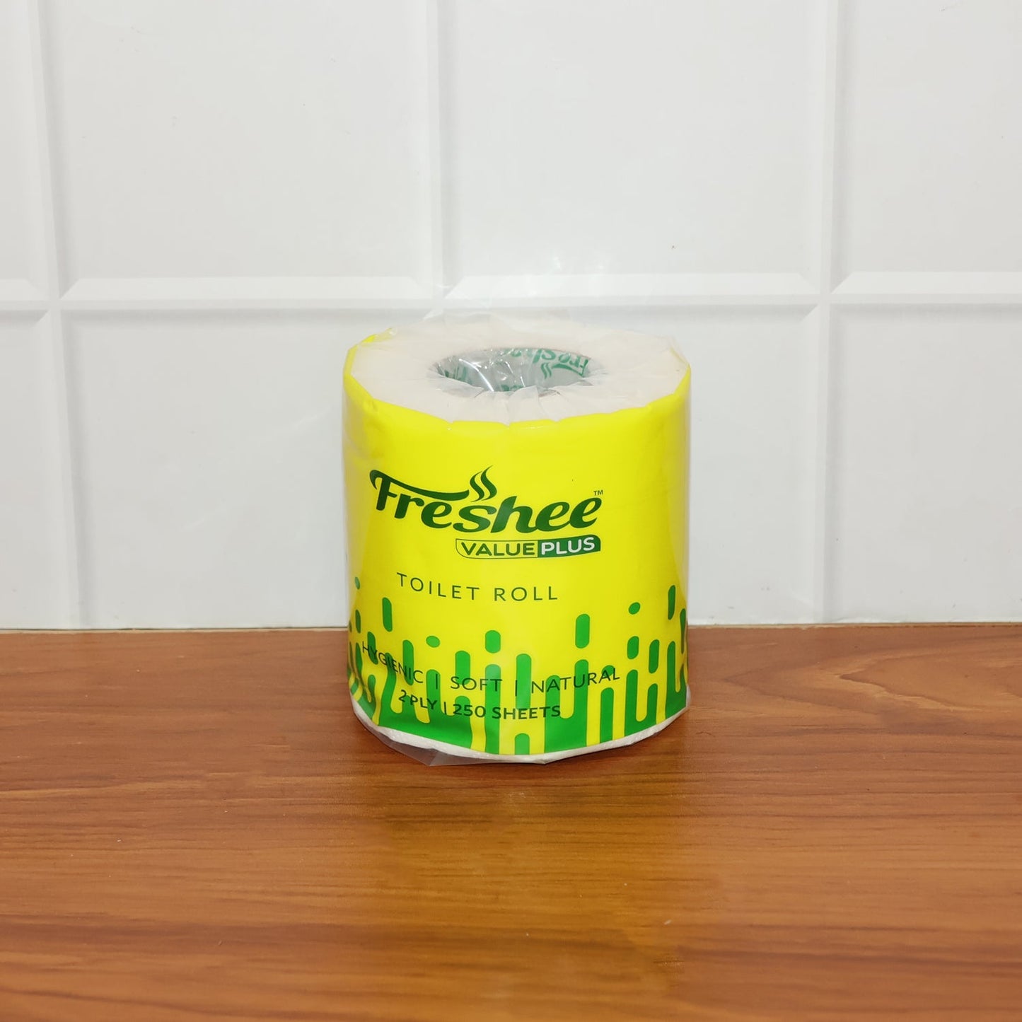 Freshee toilet roll packaging highlighting product features