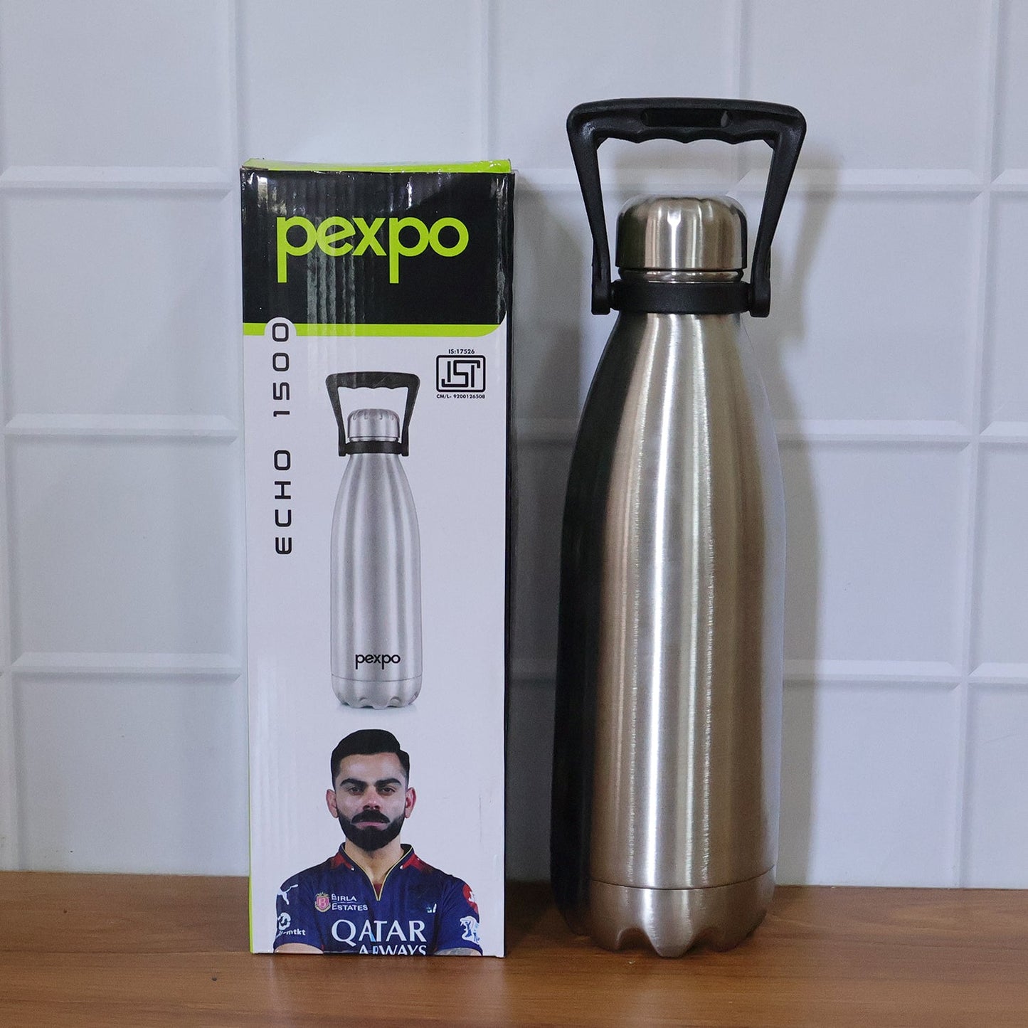 Close-up of Pexpo Echo insulated water bottle highlighting design